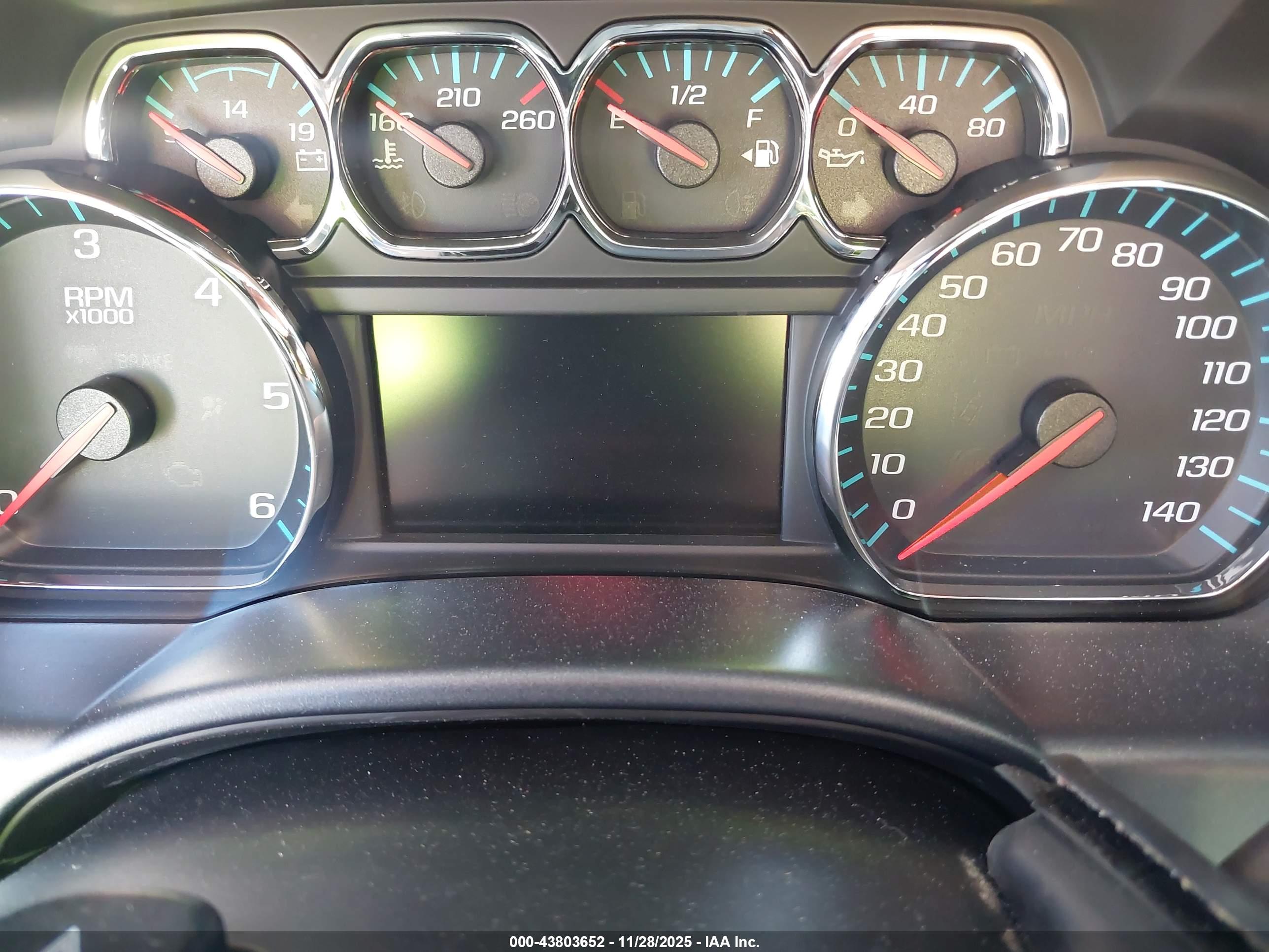 CHEVROLET SILVERADO image 7