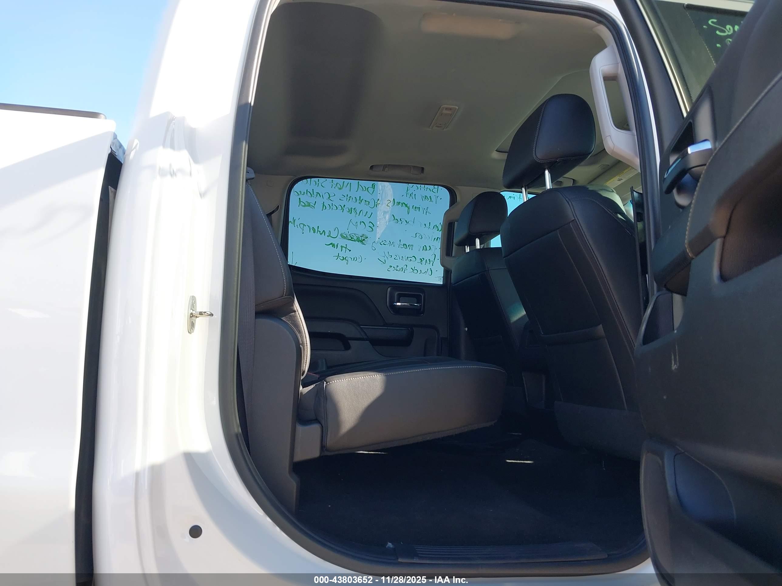 CHEVROLET SILVERADO image 8
