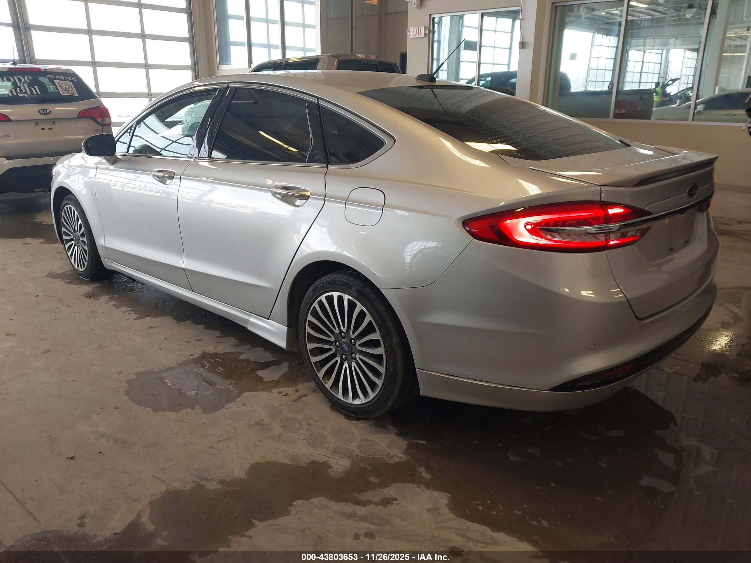 FORD FUSION image 3