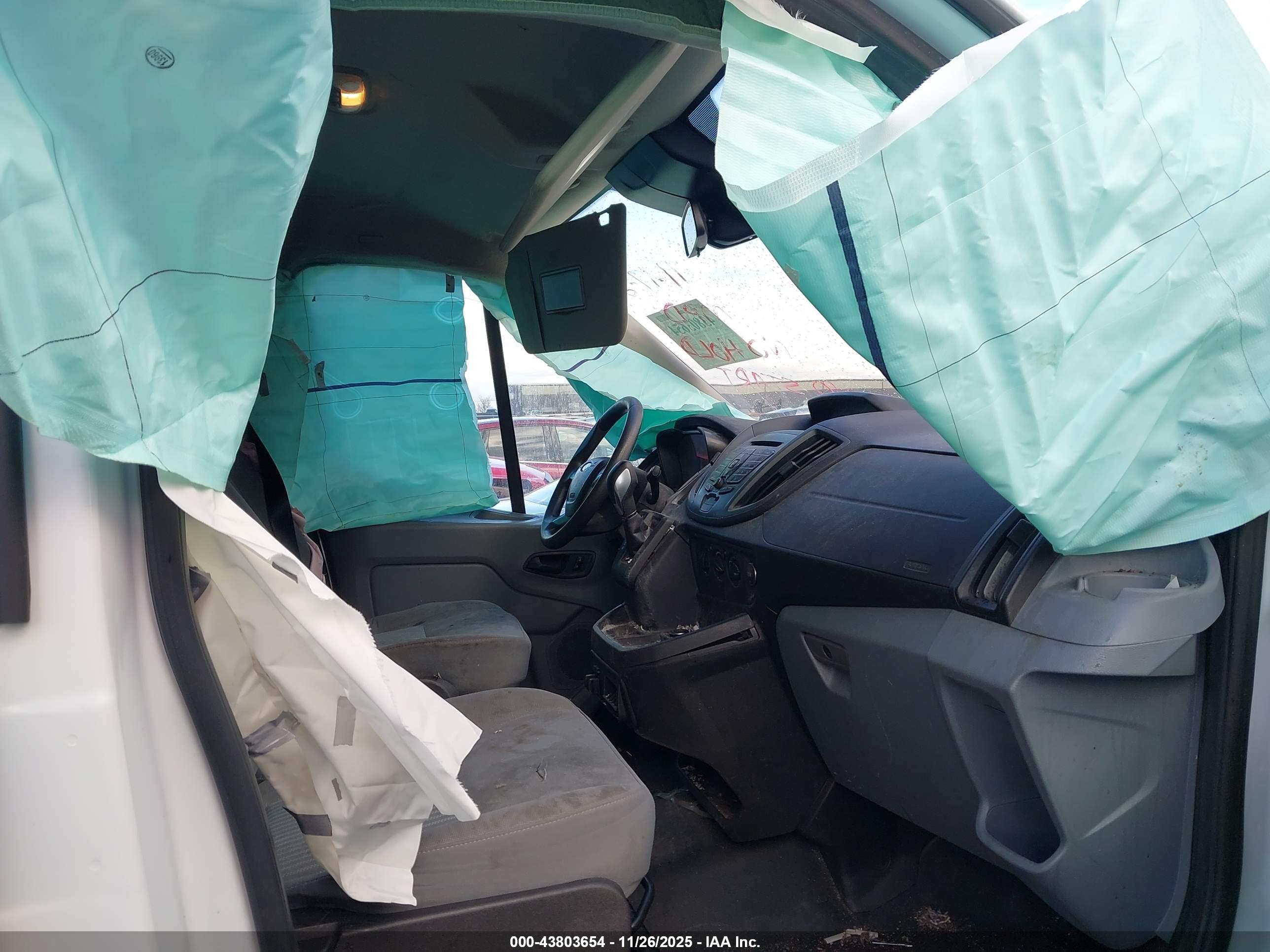 FORD TRANSIT-250 image 5