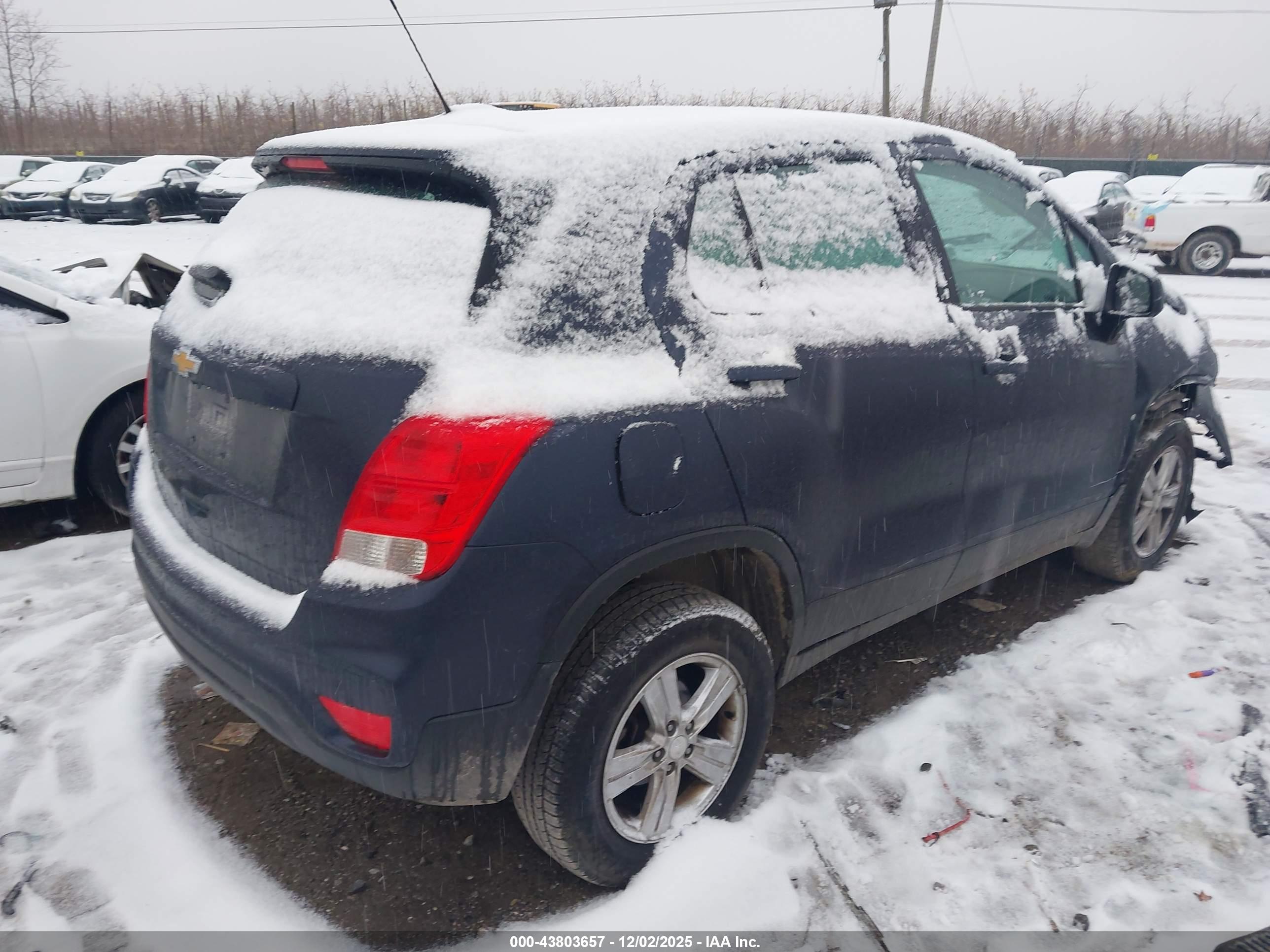 CHEVROLET TRAX image 4