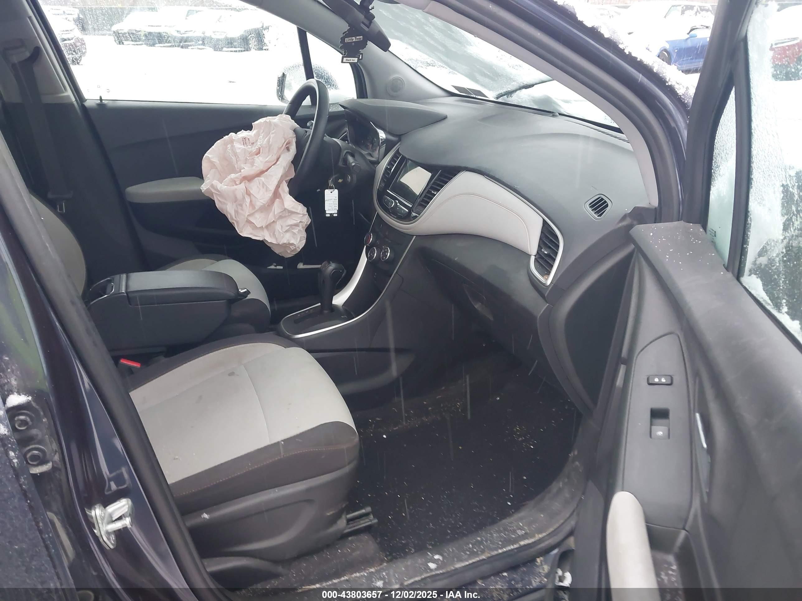 CHEVROLET TRAX image 5