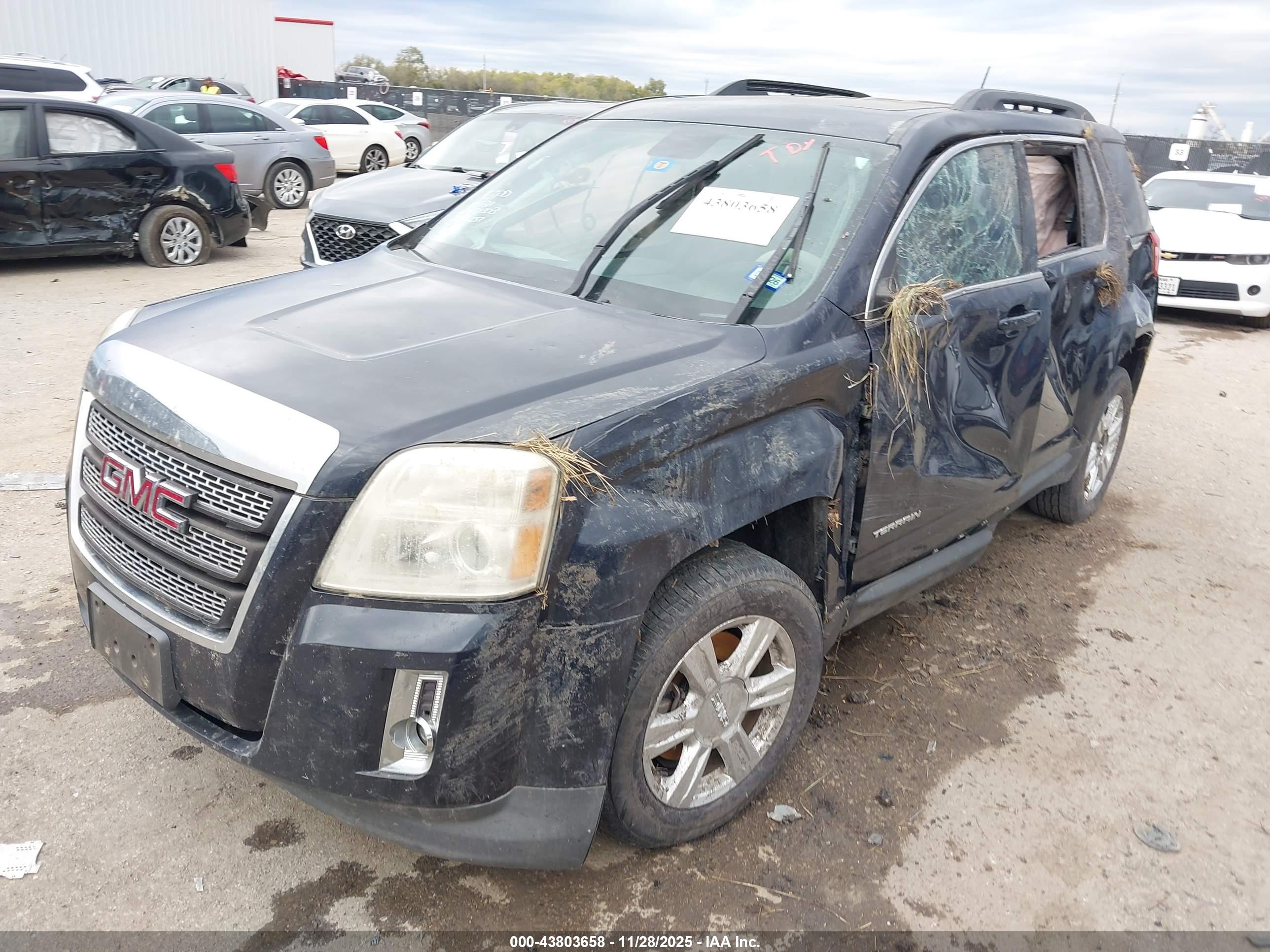 GMC TERRAIN image 2