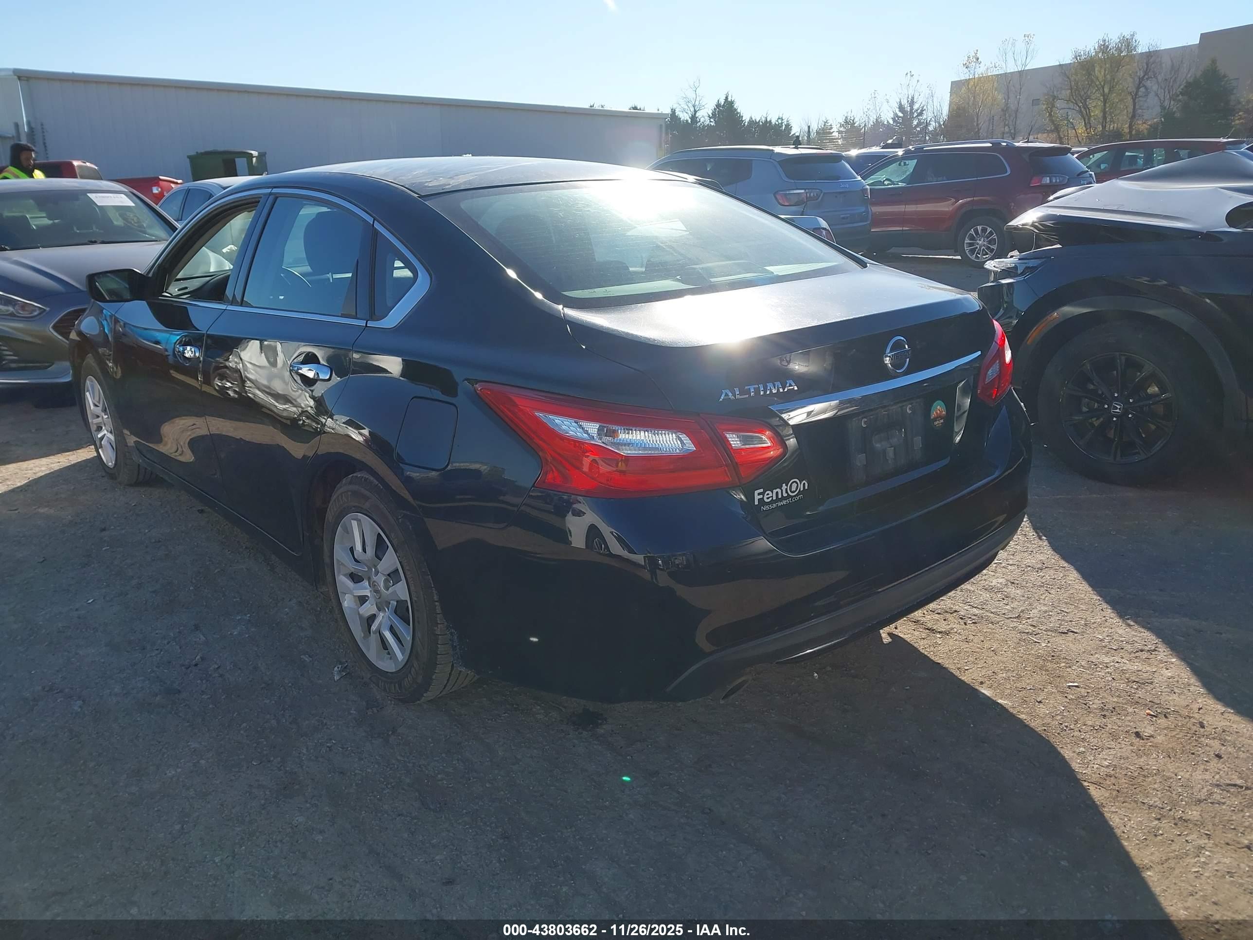 NISSAN ALTIMA image 3