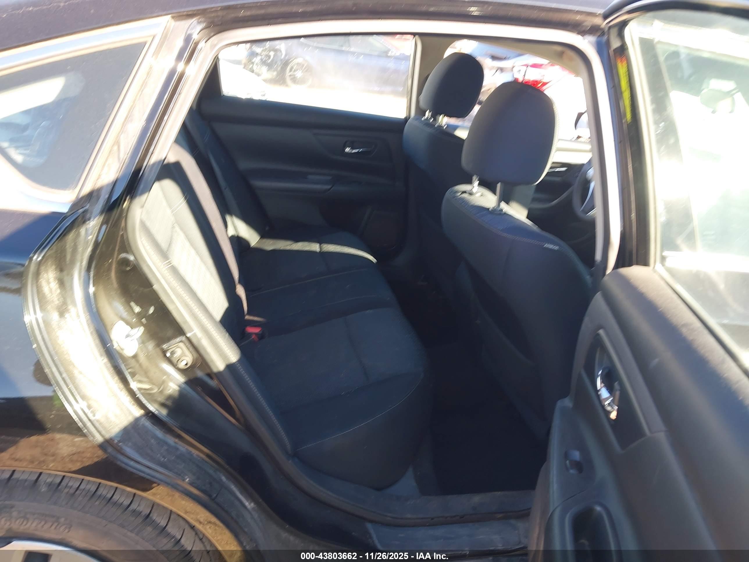 NISSAN ALTIMA image 8