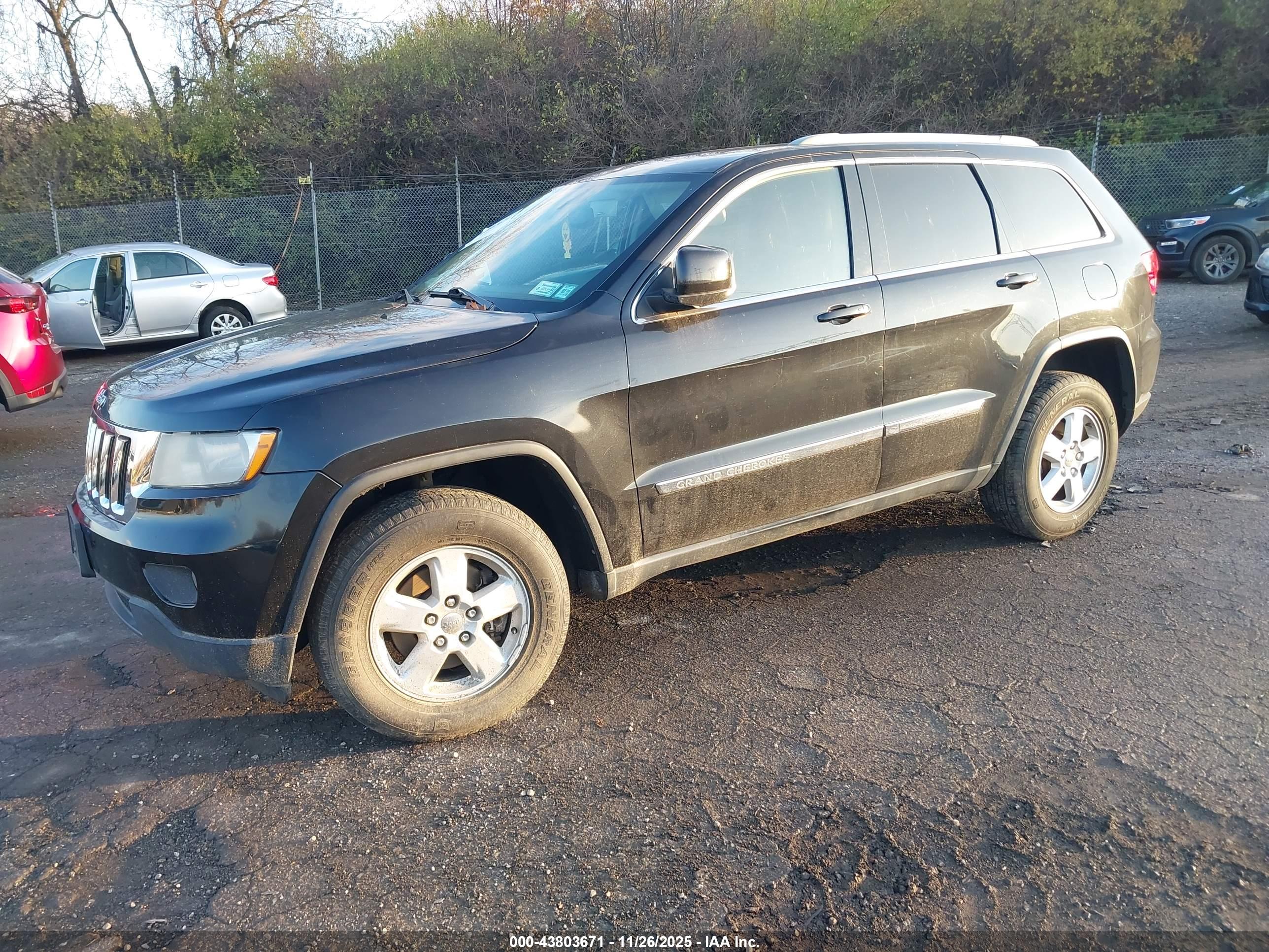 JEEP GRAND image 2