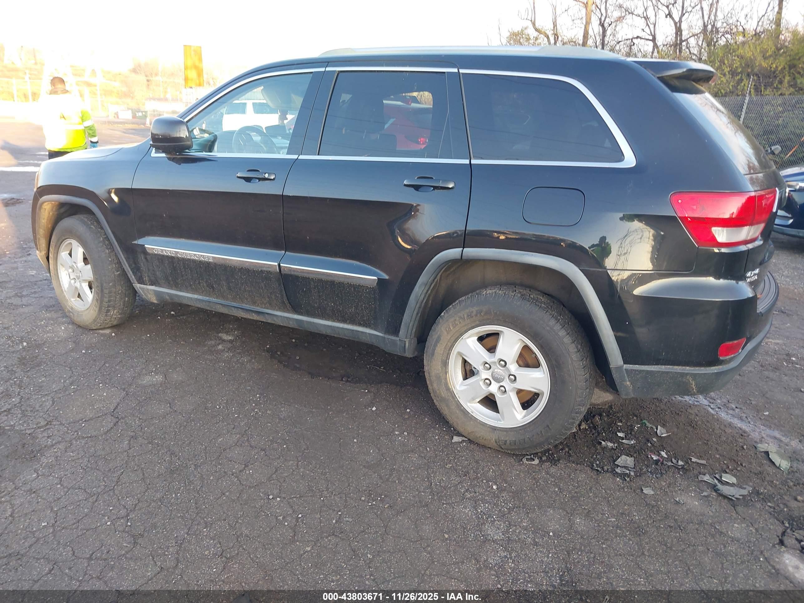 JEEP GRAND image 3