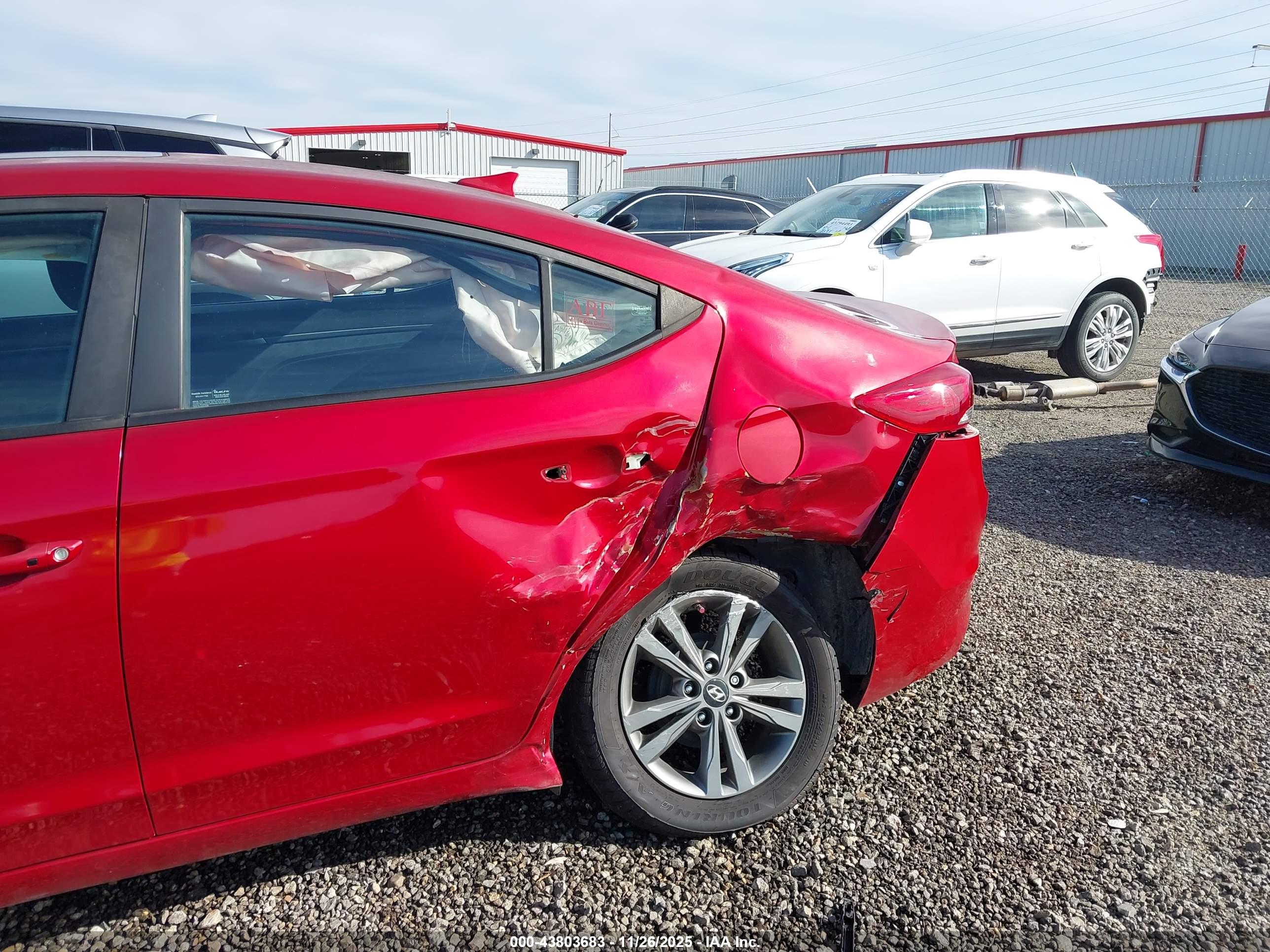 HYUNDAI ELANTRA image 6