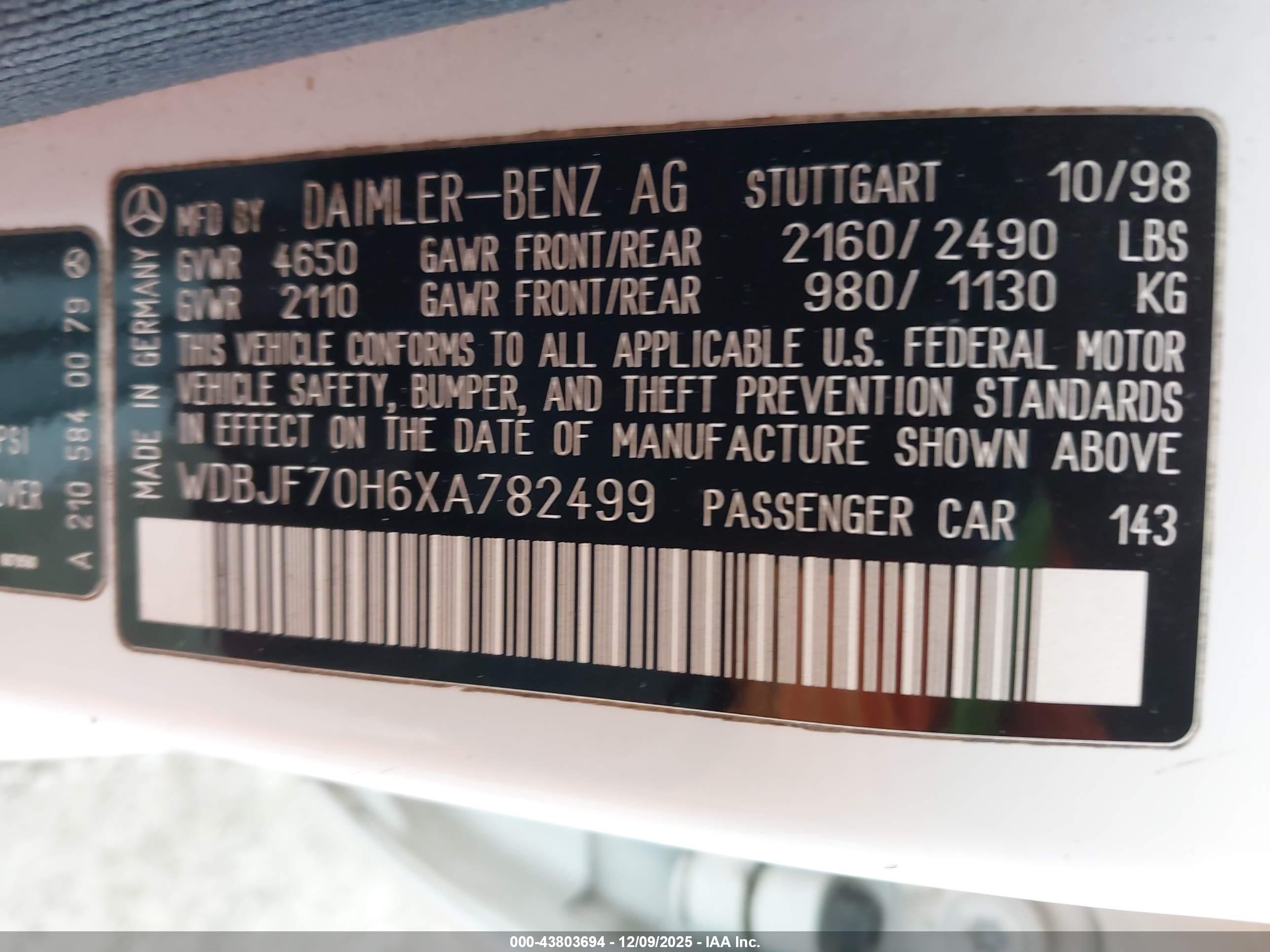 MERCEDES-BENZ E image 9