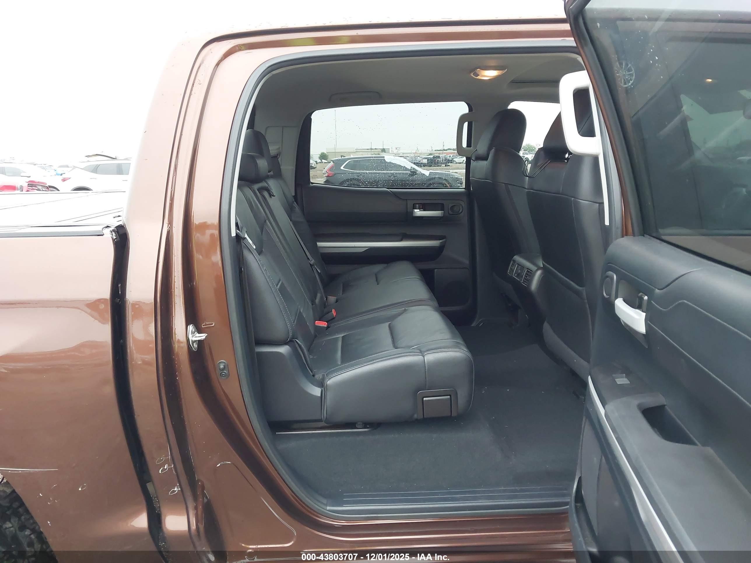 TOYOTA TUNDRA image 8
