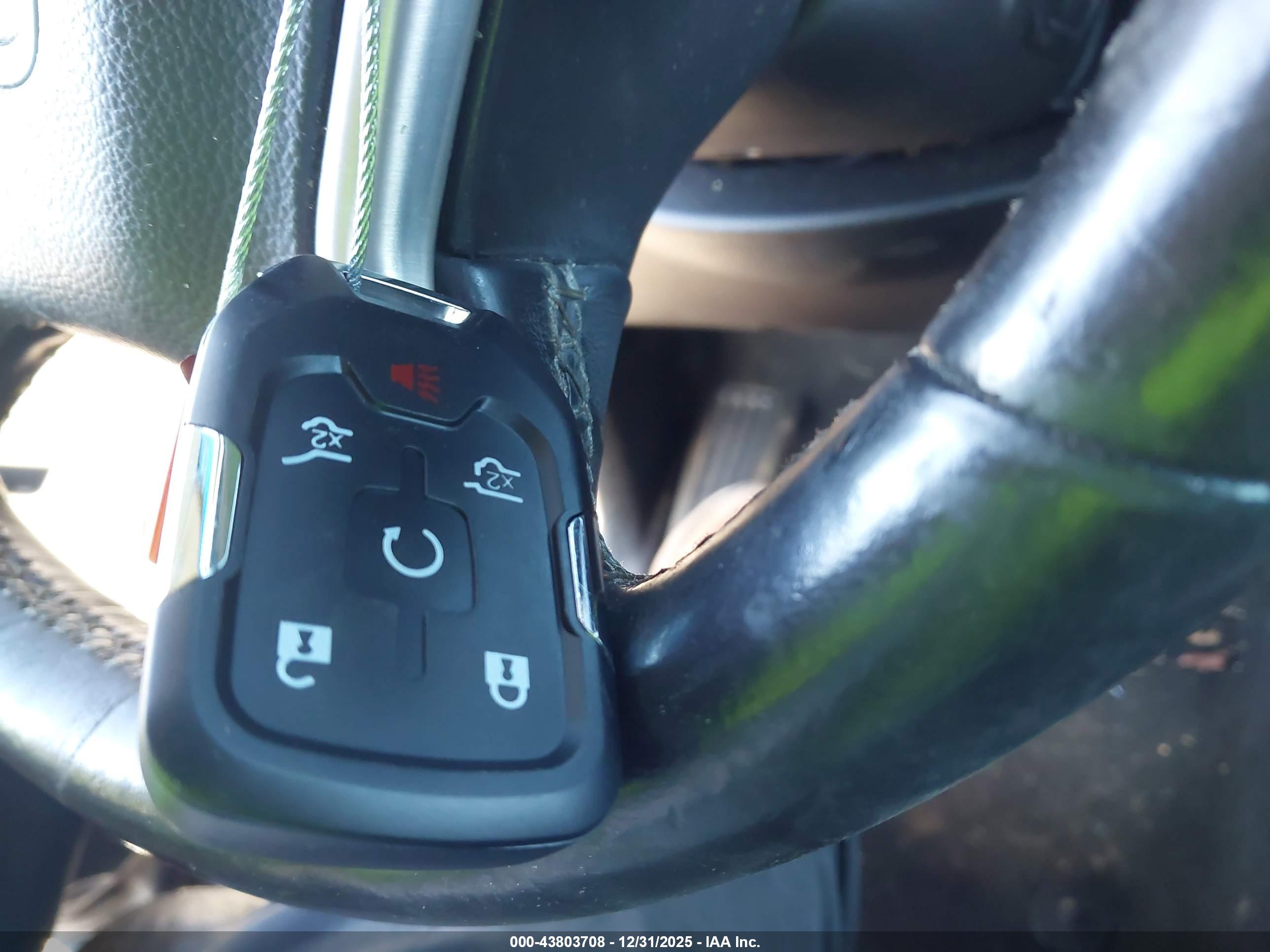 GMC YUKON image 11