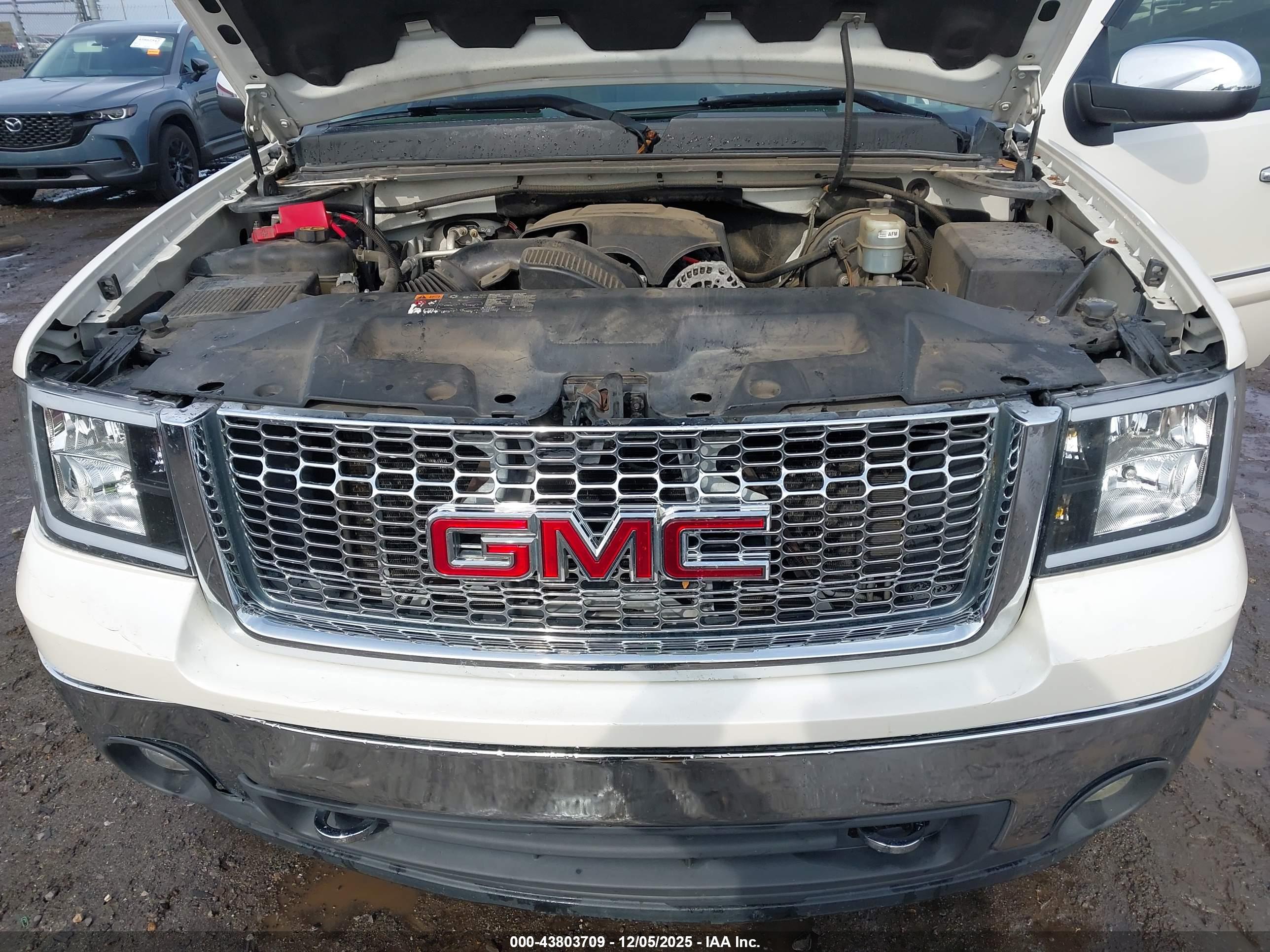 GMC SIERRA image 10