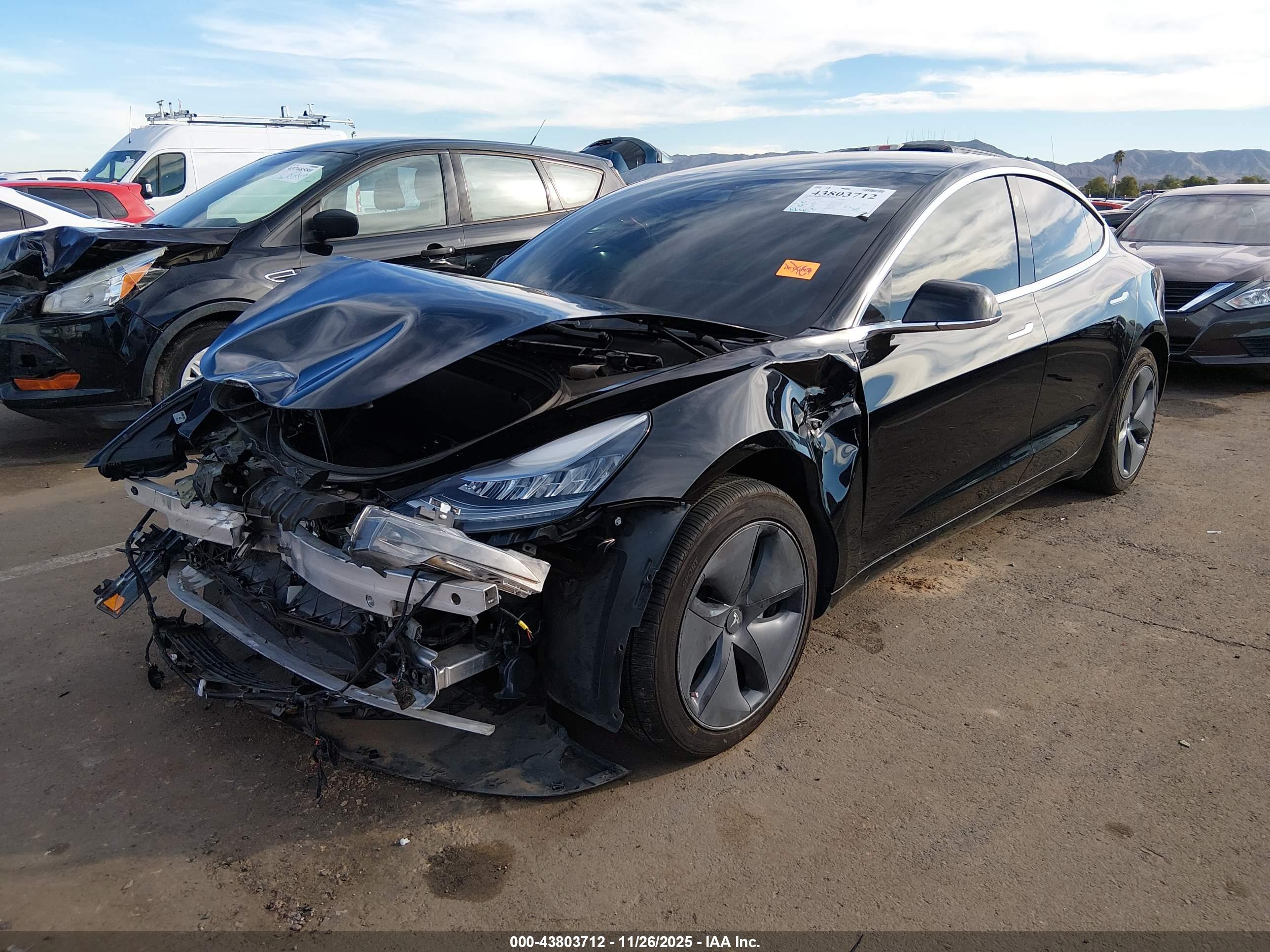 TESLA MODEL image 2