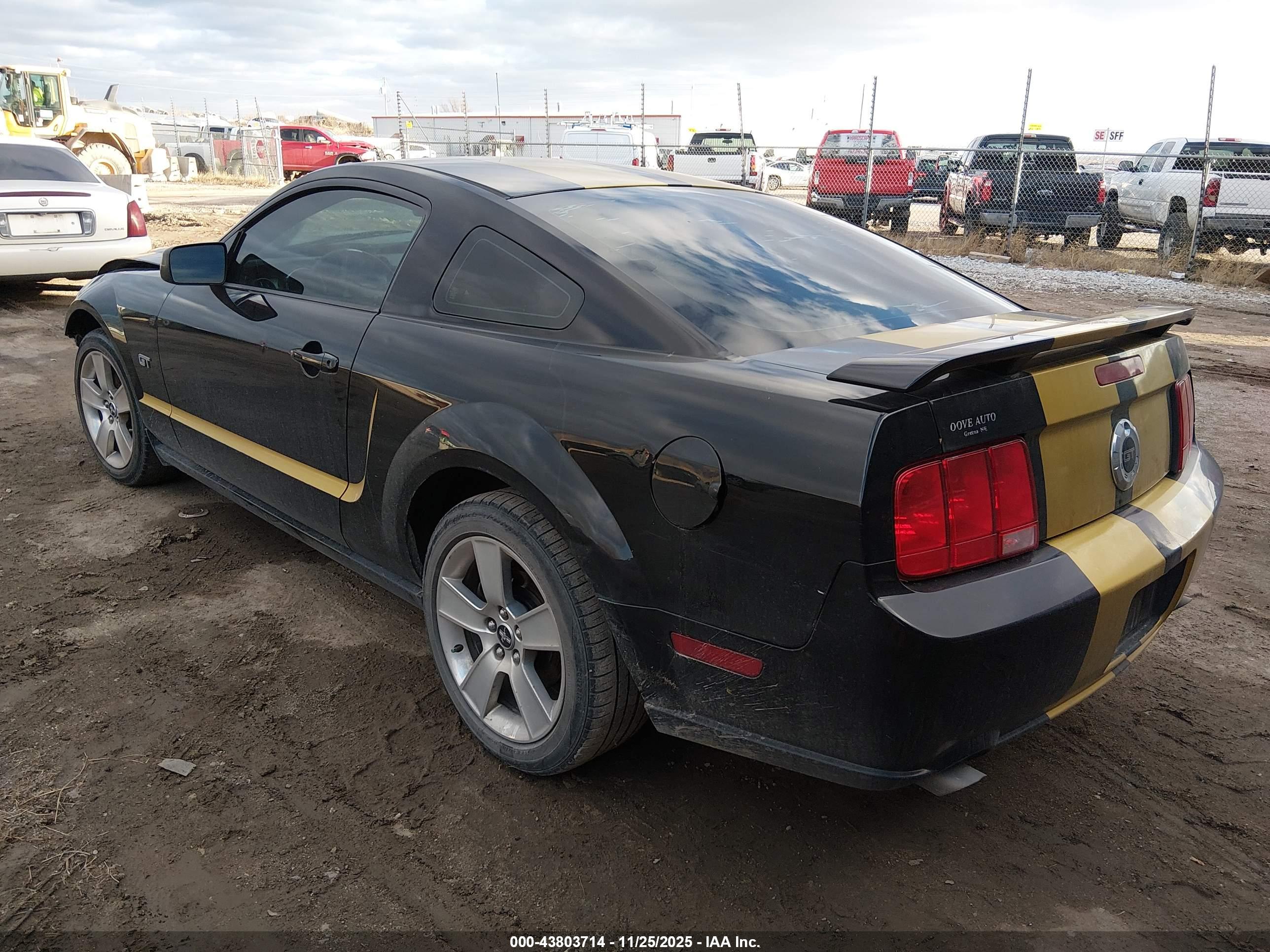 FORD MUSTANG image 3