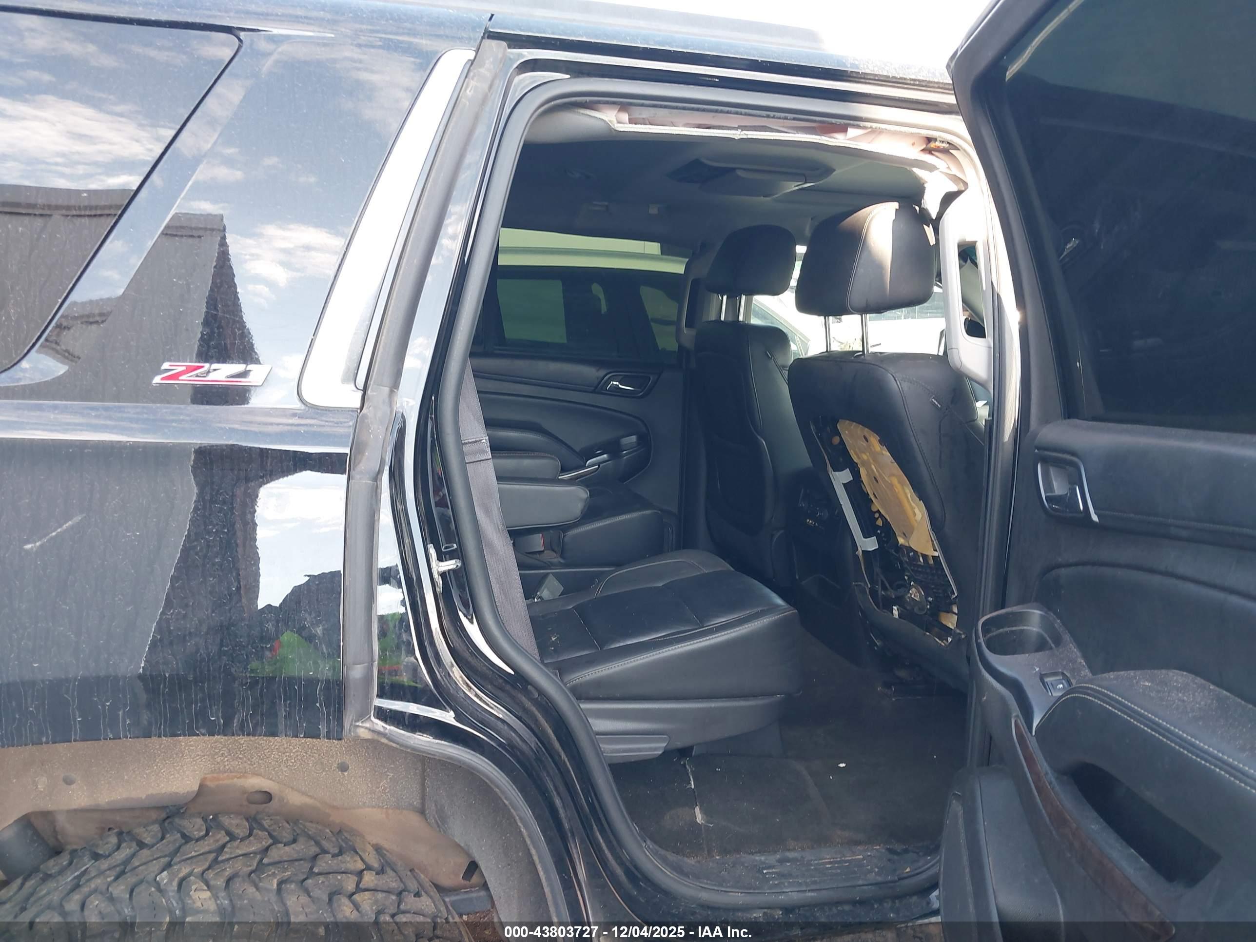 CHEVROLET TAHOE image 8