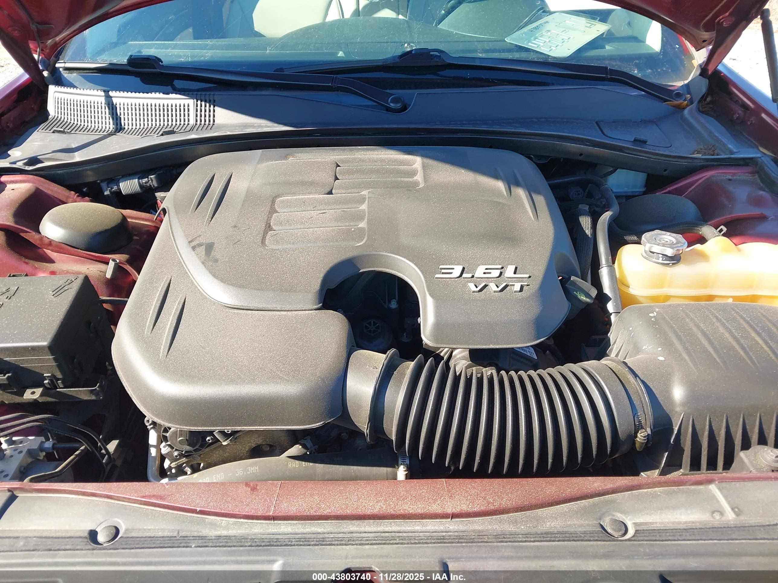 CHRYSLER 300 image 10