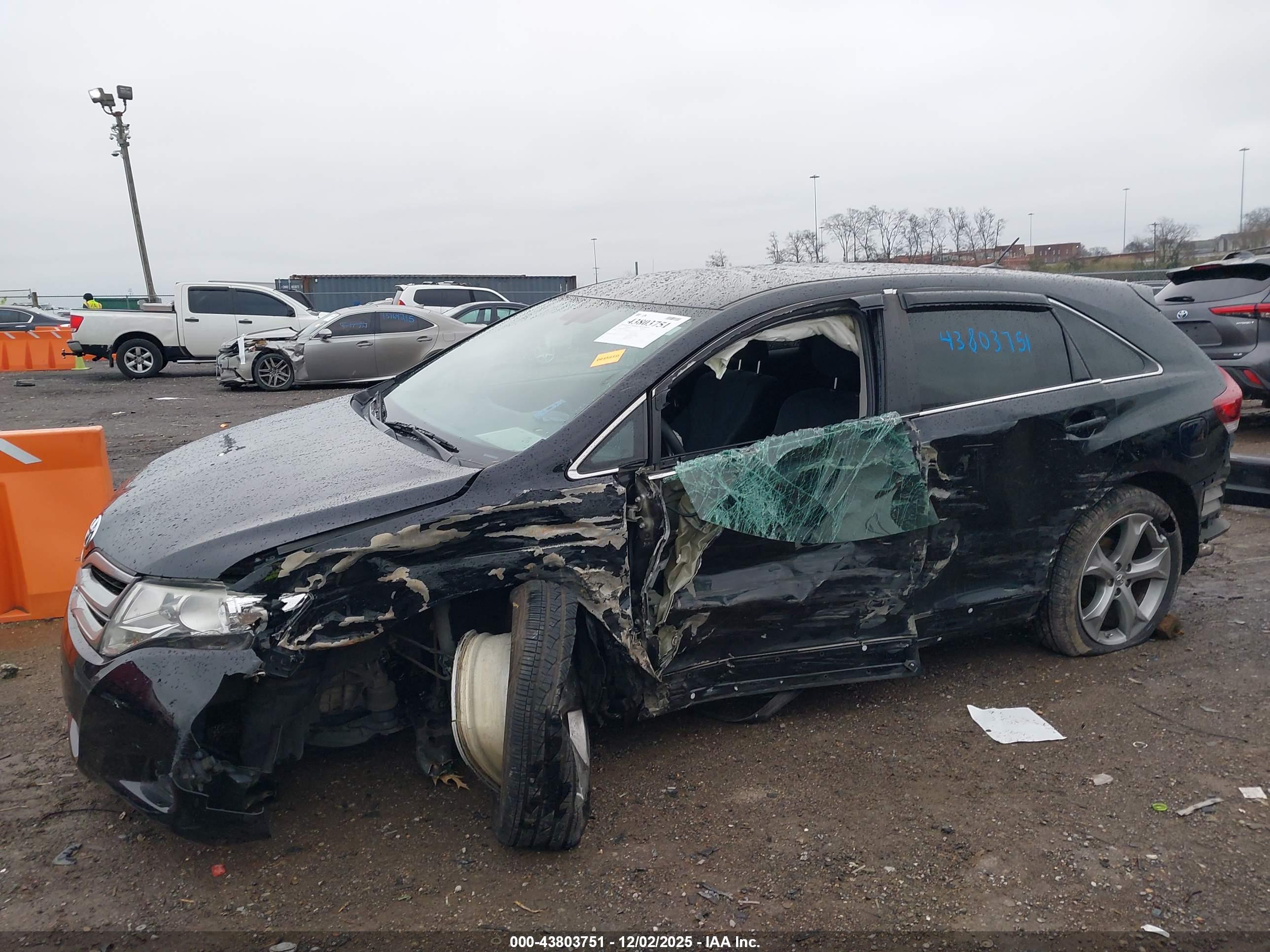TOYOTA VENZA image 6