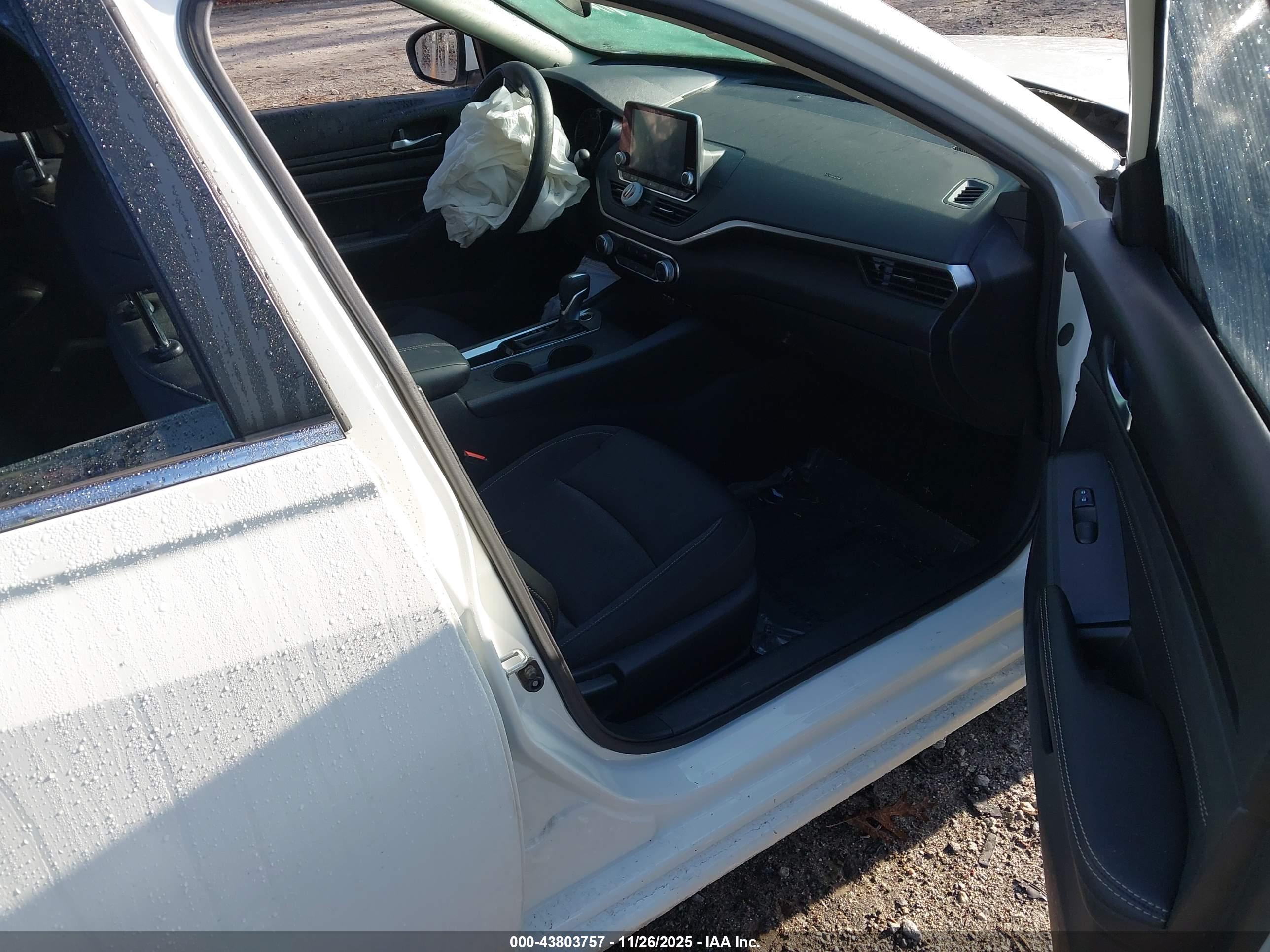 NISSAN ALTIMA image 5