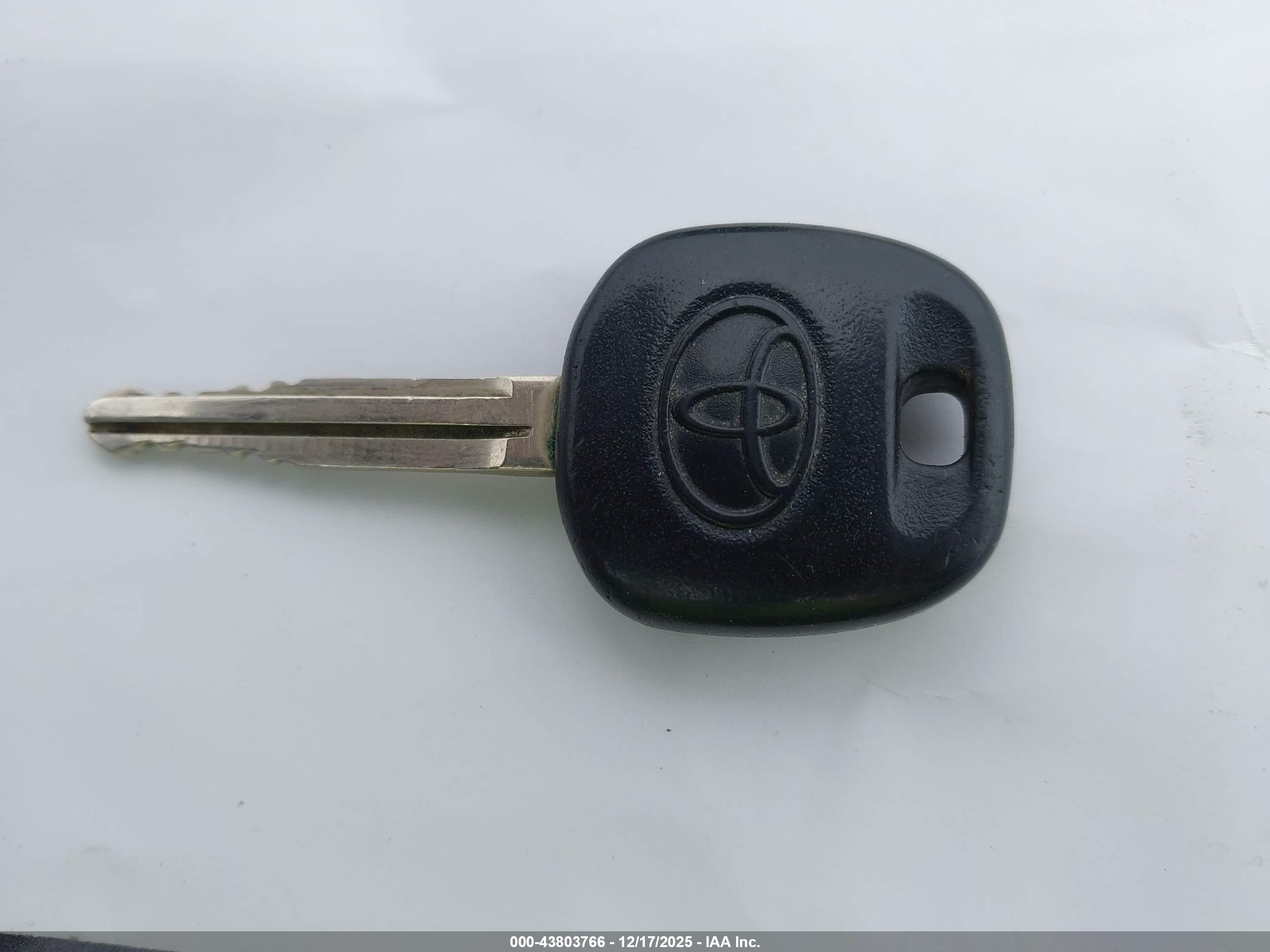 TOYOTA TACOMA image 11