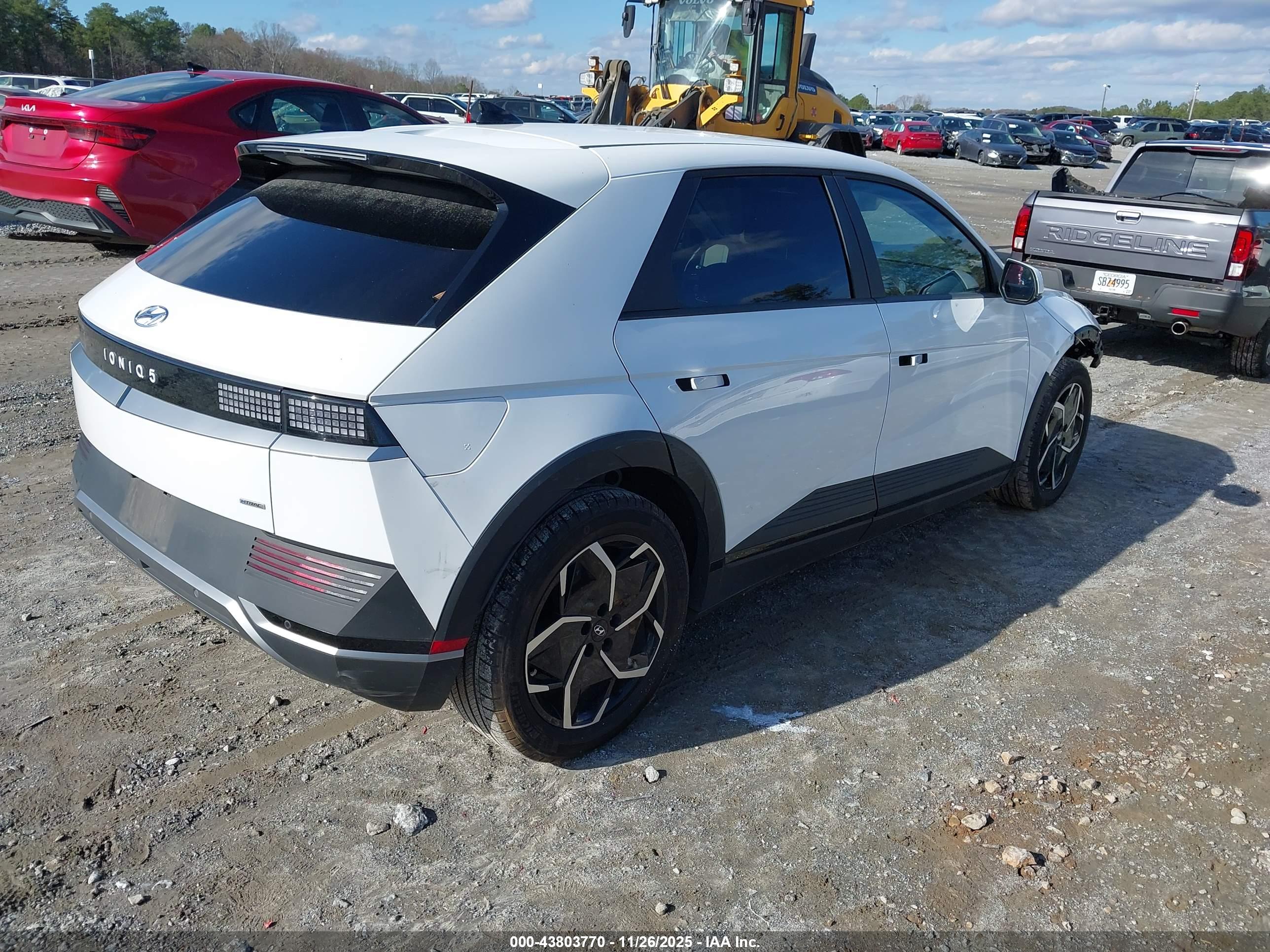 HYUNDAI IONIQ image 4