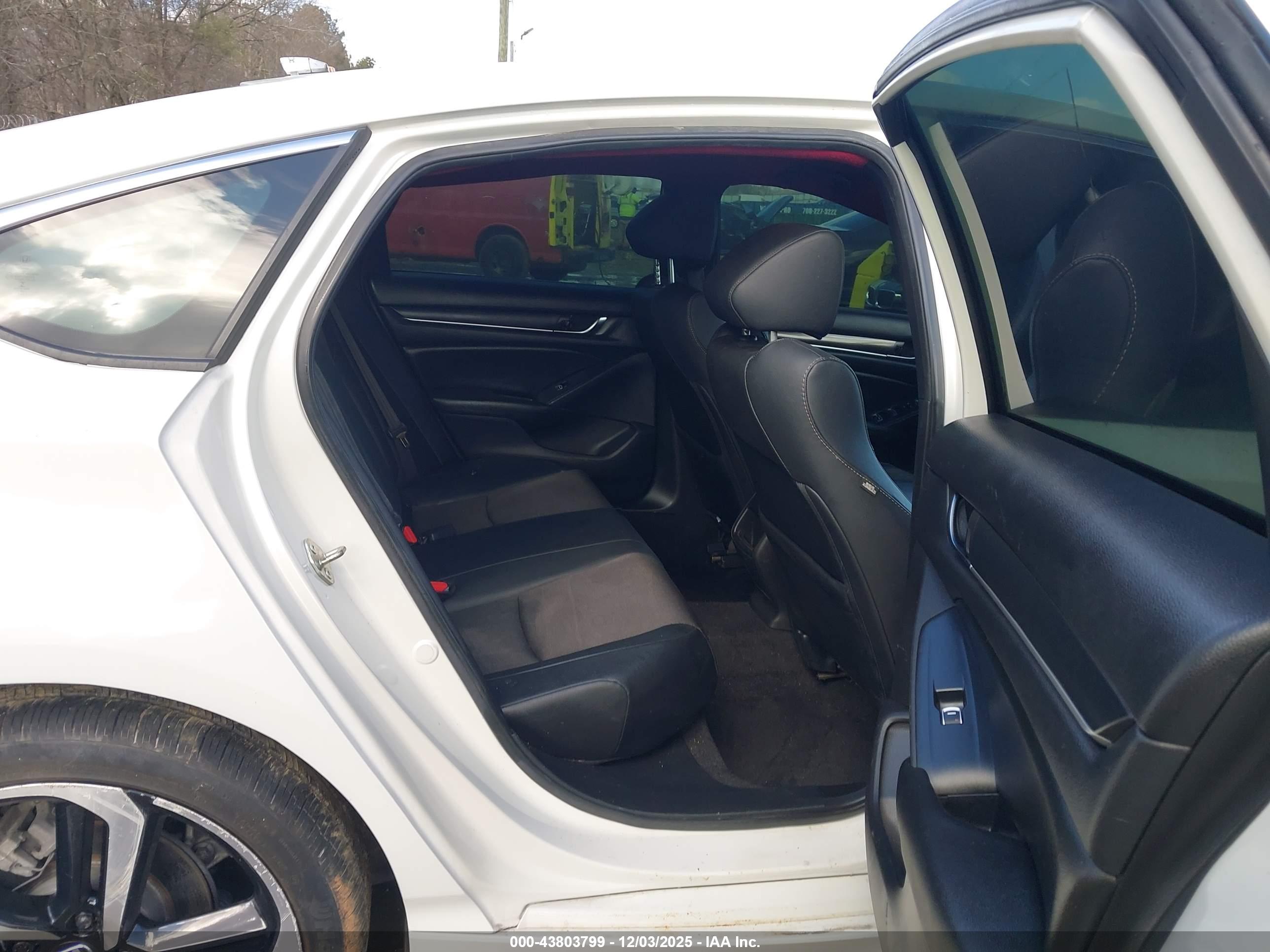HONDA ACCORD image 8
