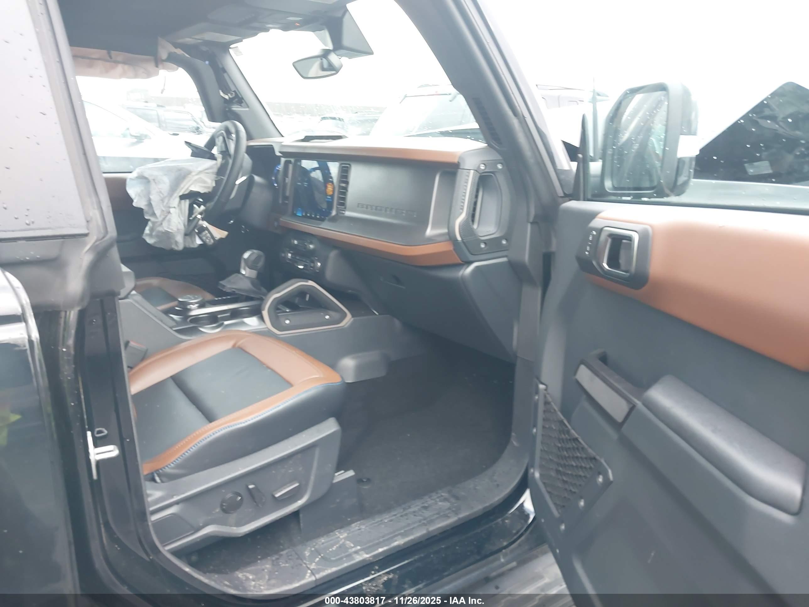 FORD BRONCO image 5