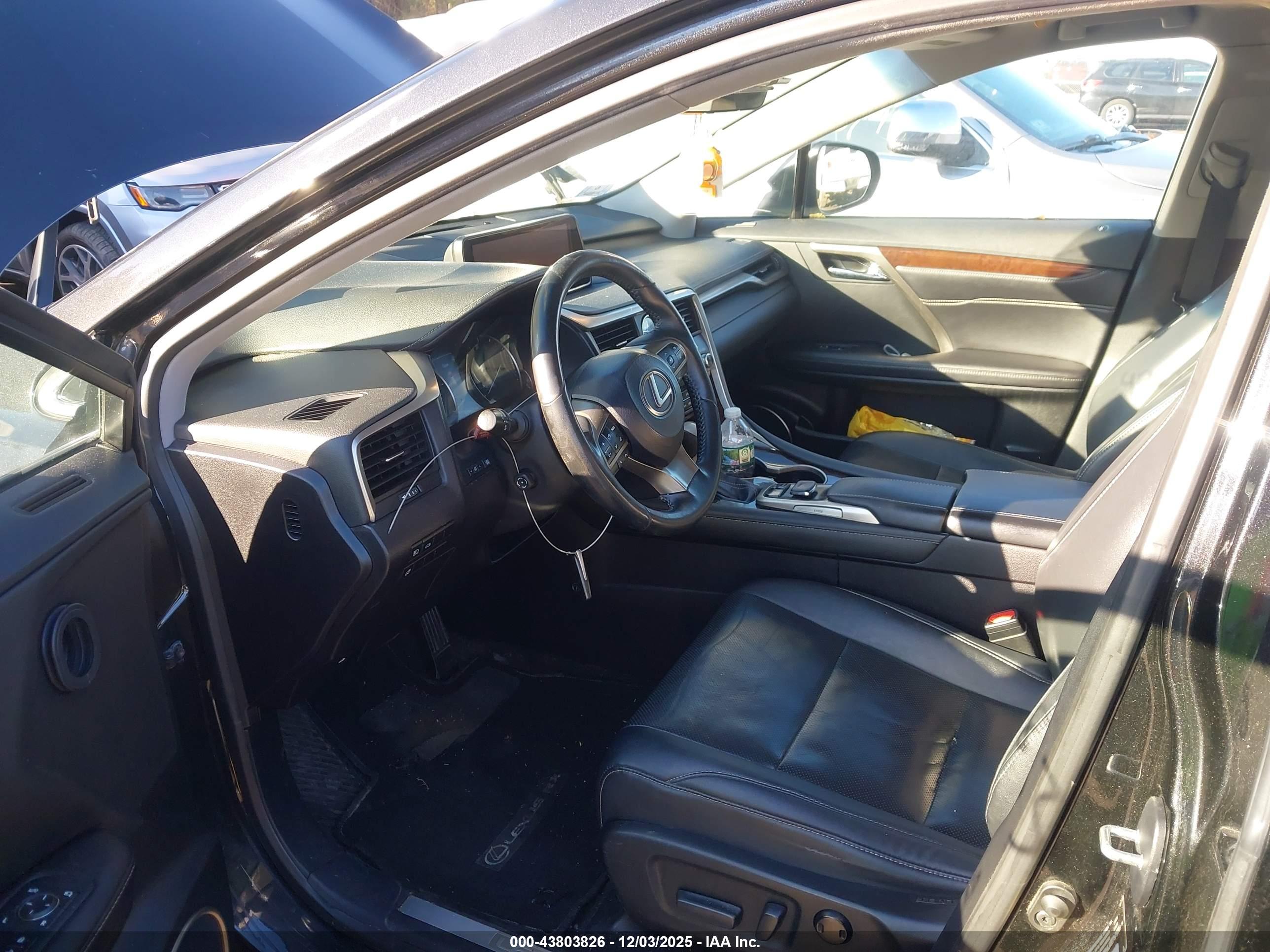 LEXUS RX image 5