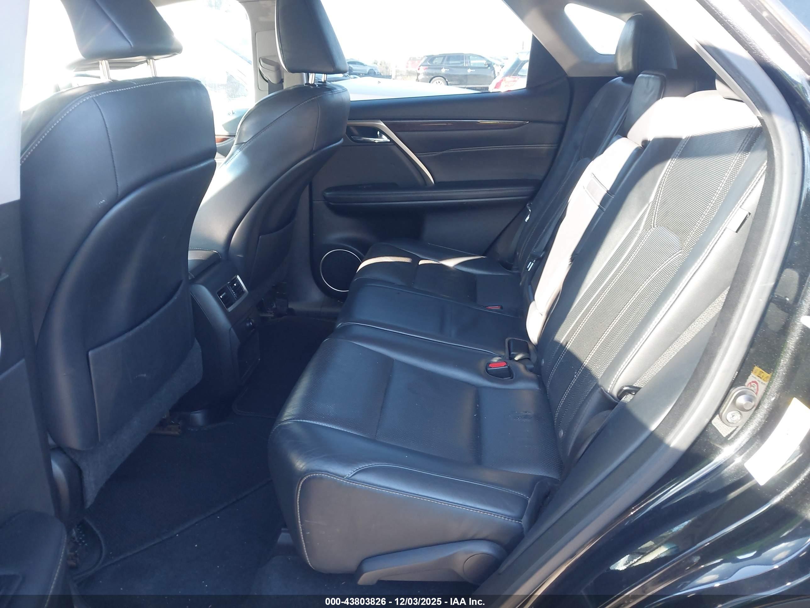 LEXUS RX image 8