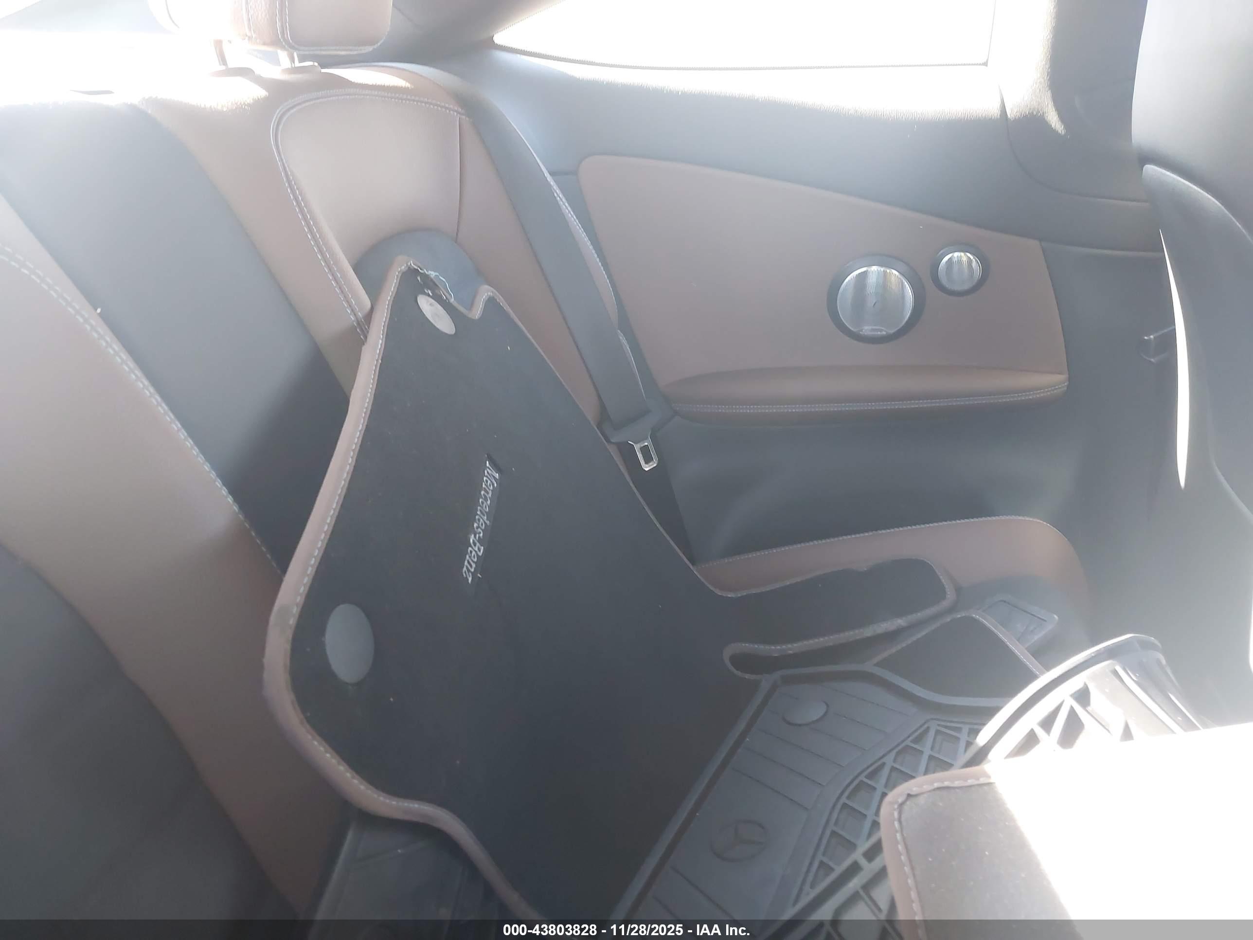 MERCEDES-BENZ C image 8