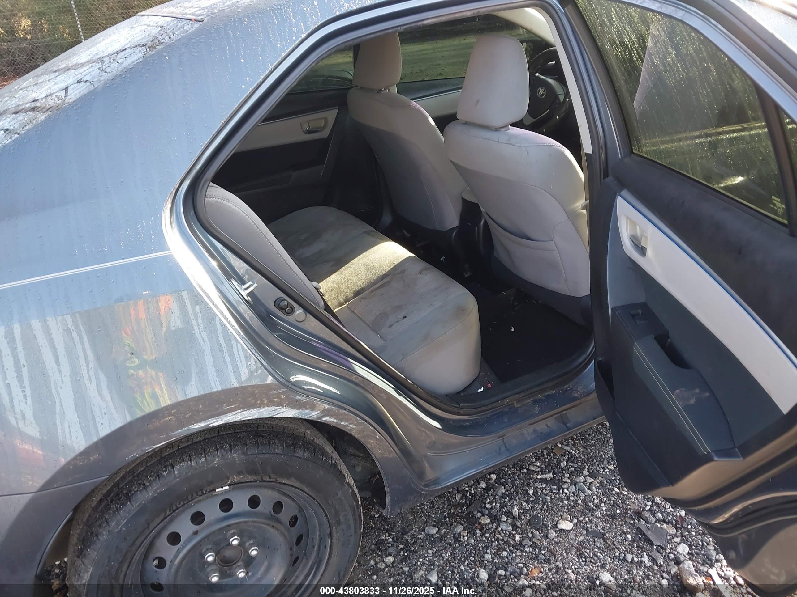 TOYOTA COROLLA image 8