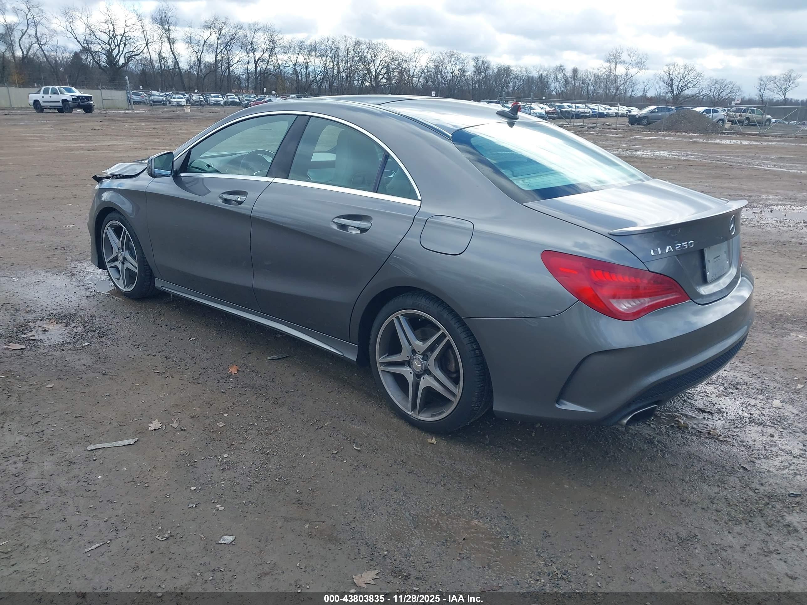 MERCEDES-BENZ CLA image 3