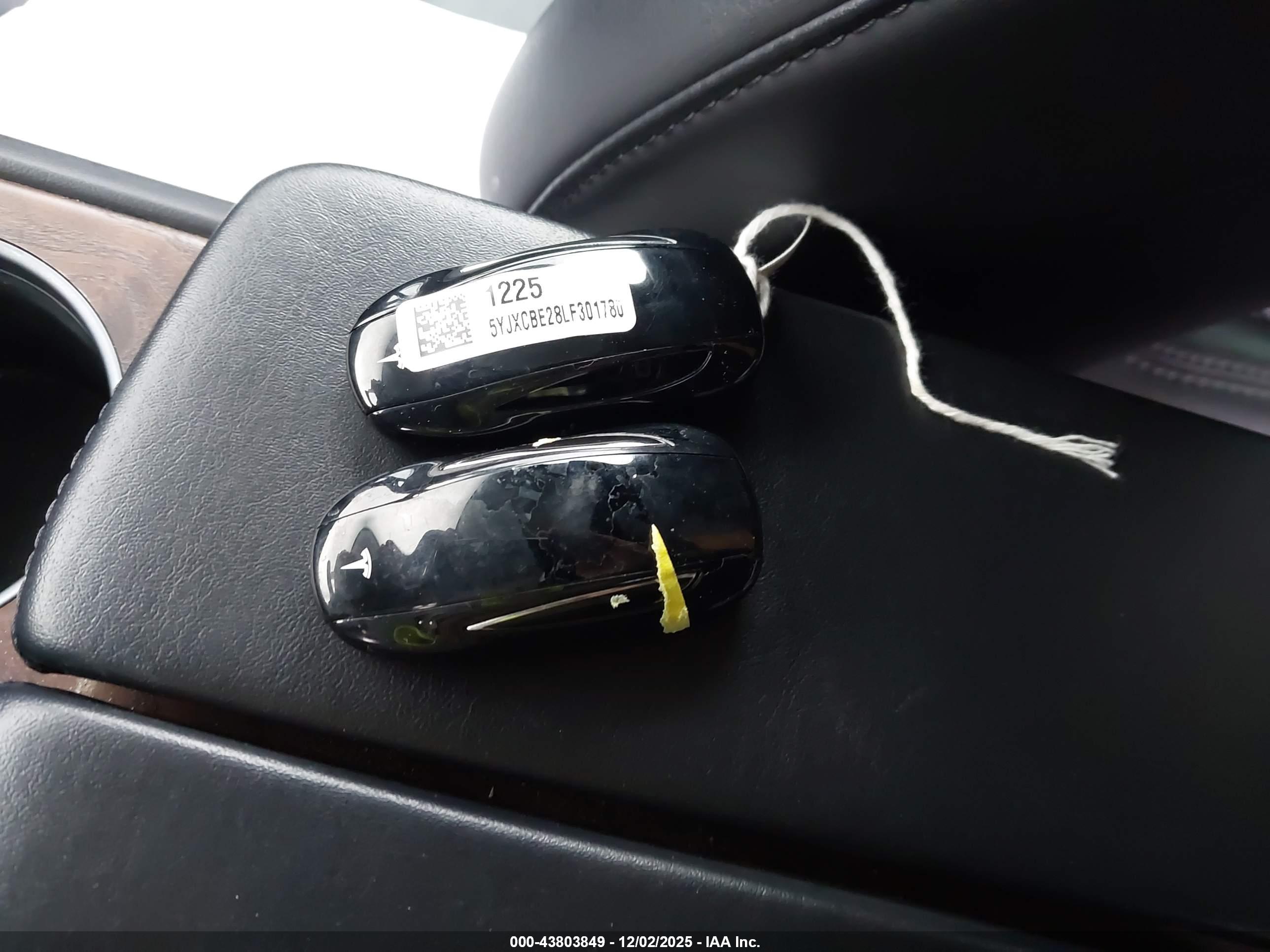 TESLA MODEL image 11