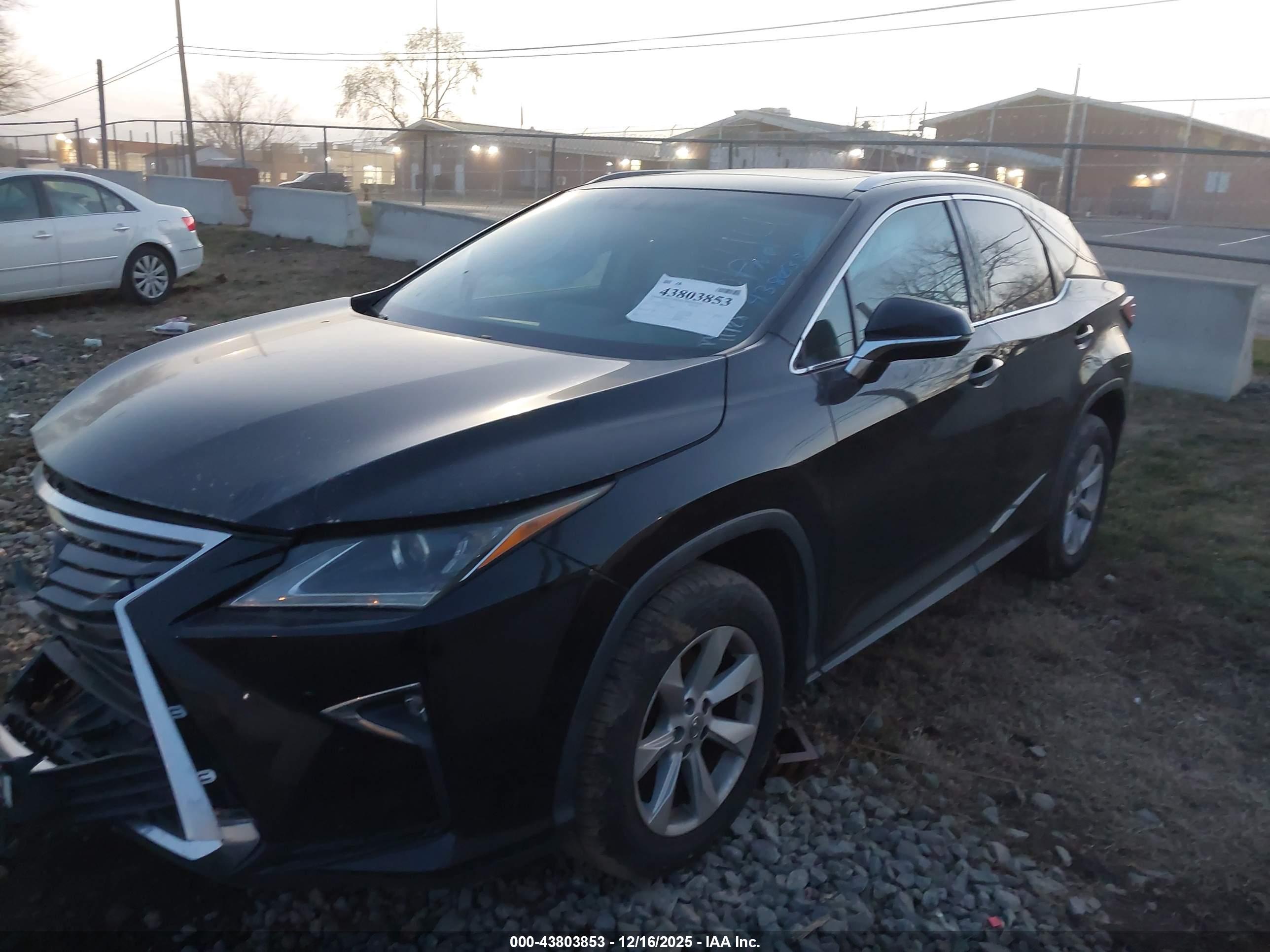 LEXUS RX image 2