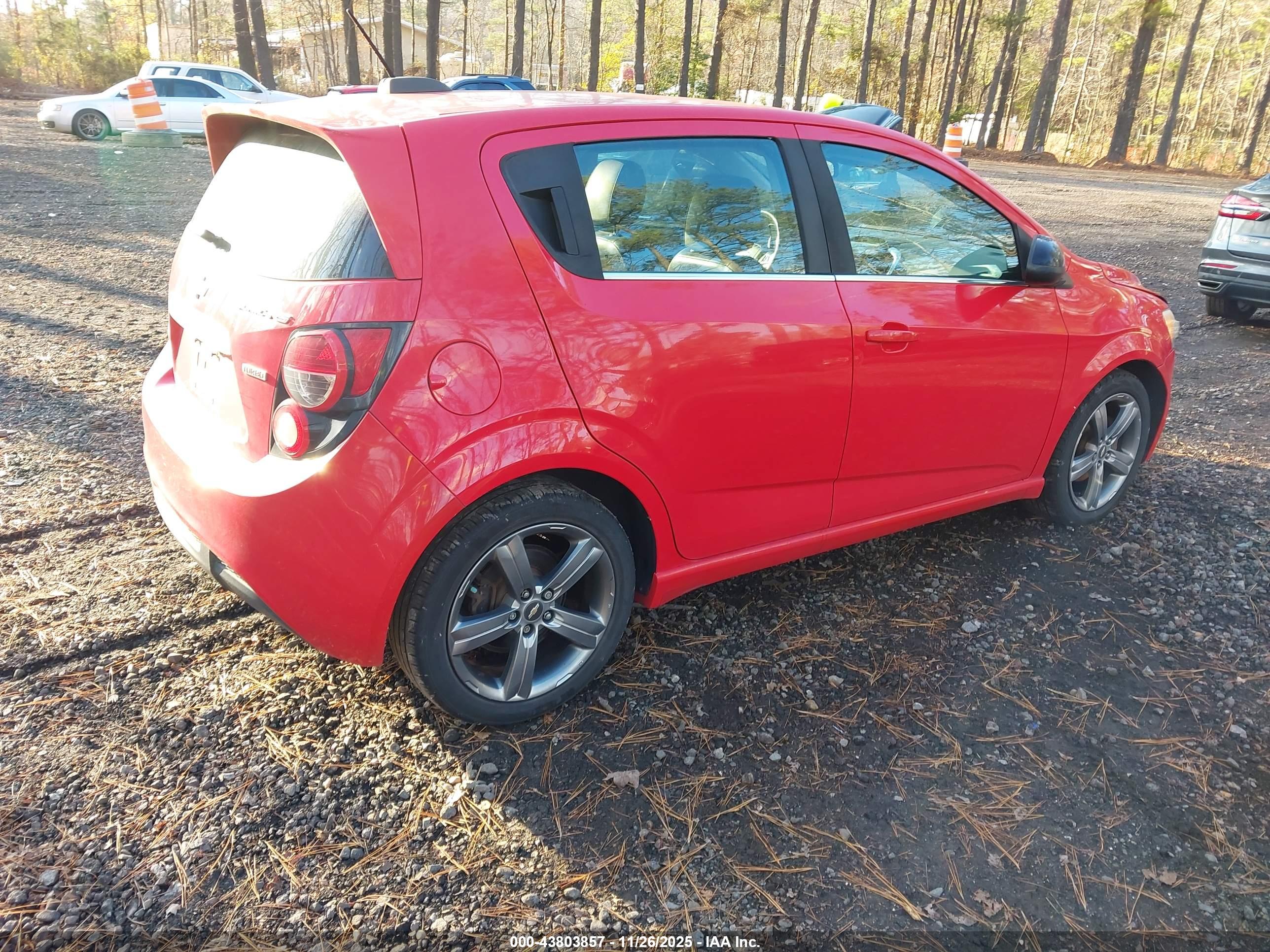 CHEVROLET SONIC image 4