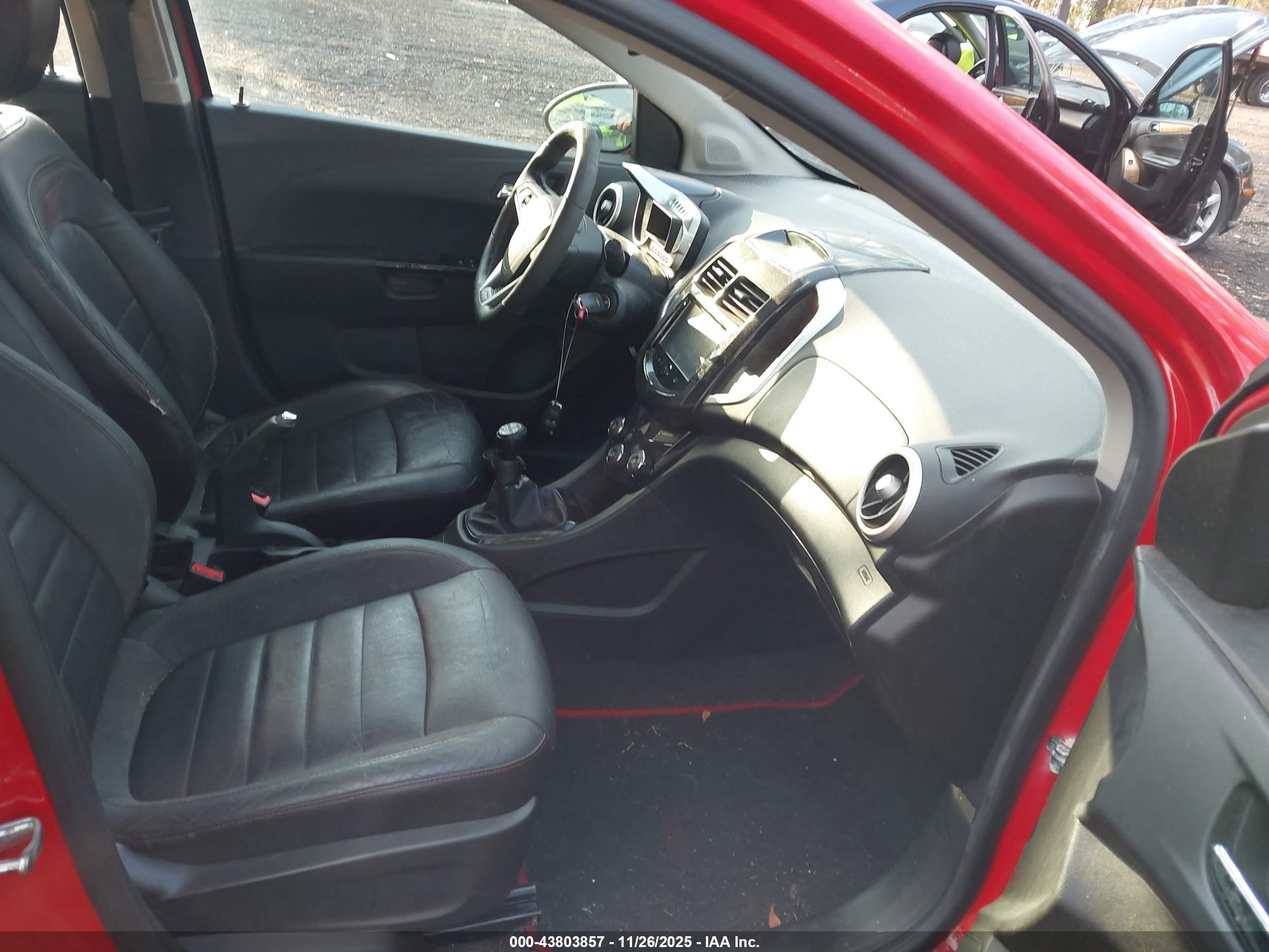 CHEVROLET SONIC image 5