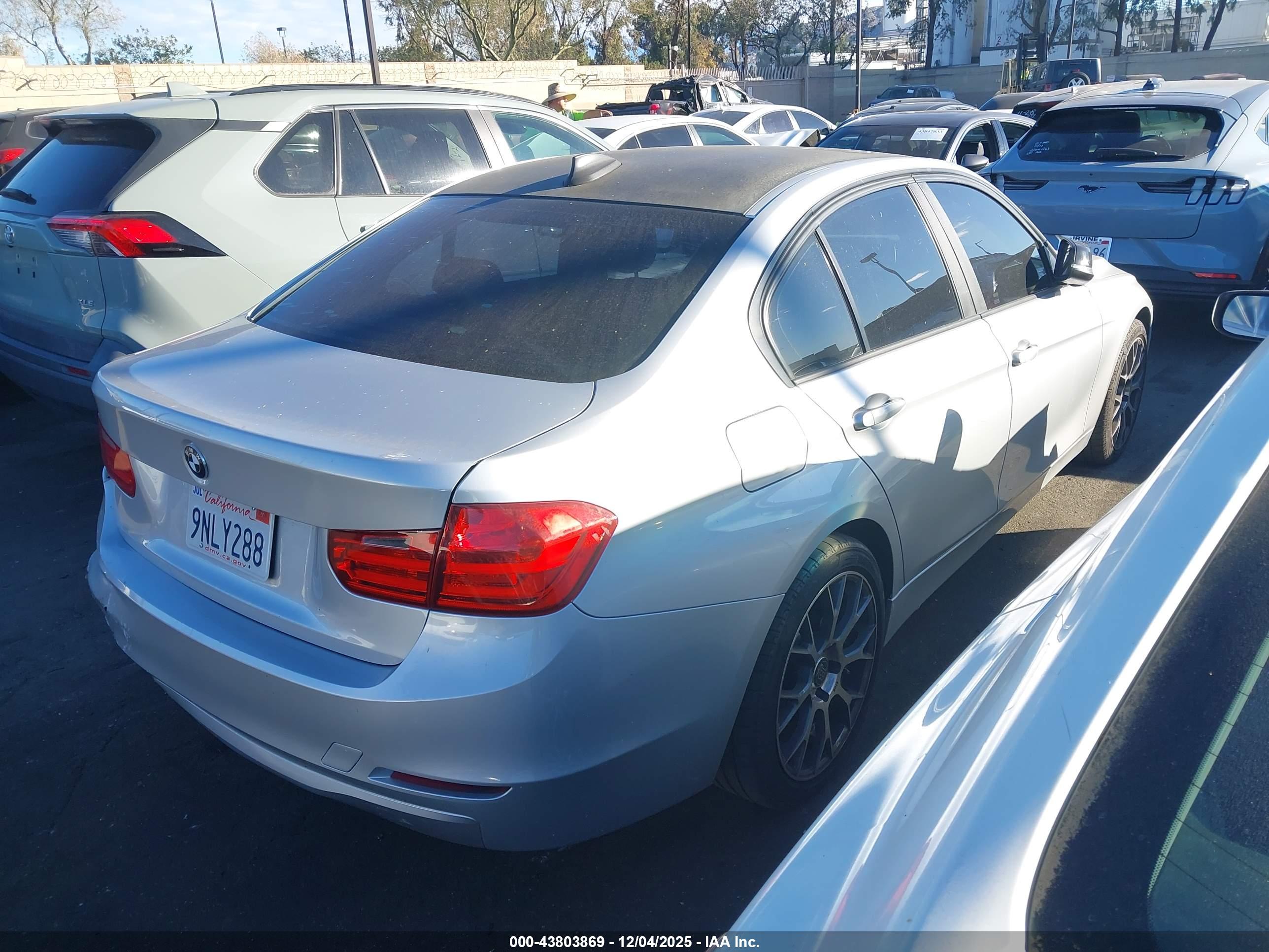 BMW 328I image 4