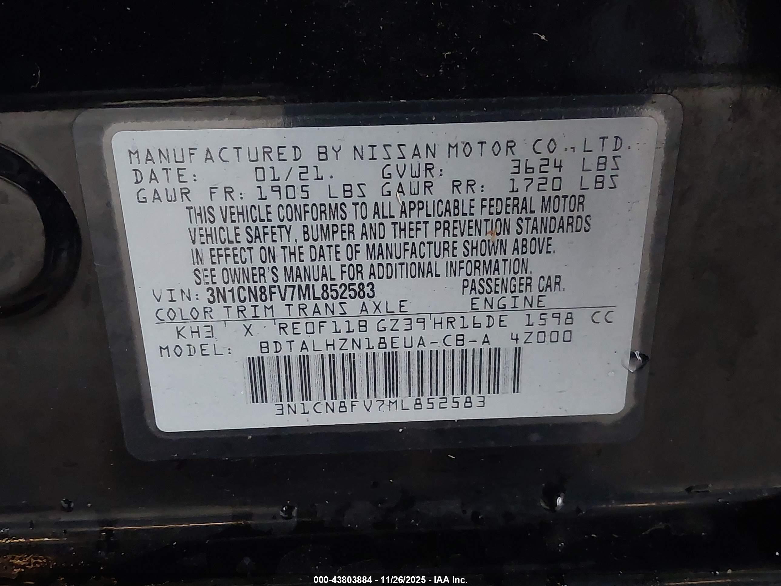 NISSAN VERSA image 9