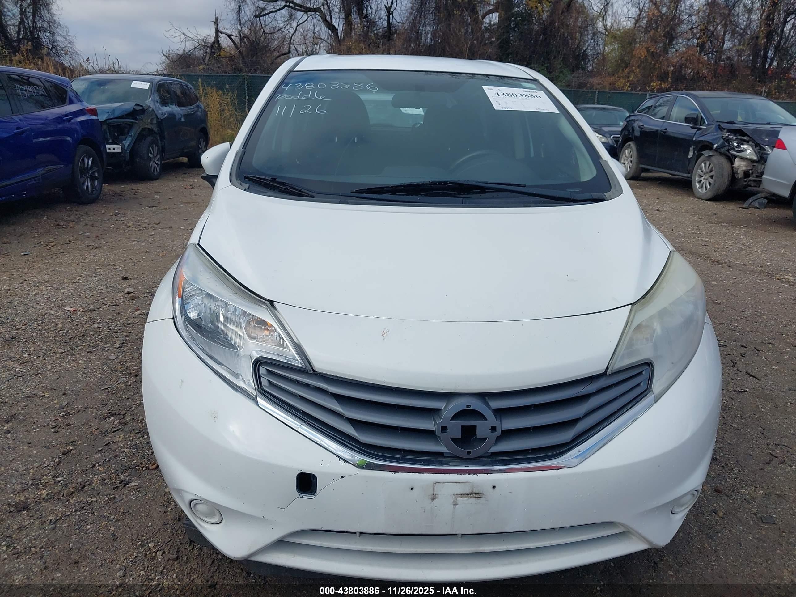 NISSAN VERSA image 6