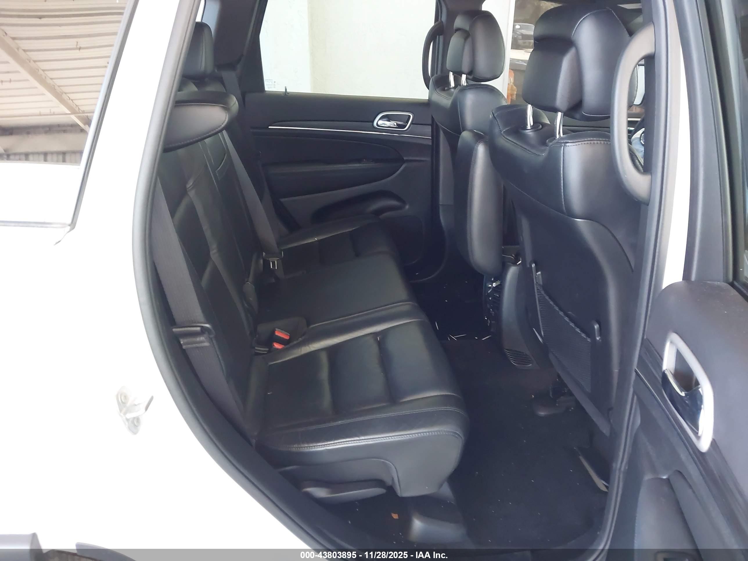 JEEP GRAND image 8