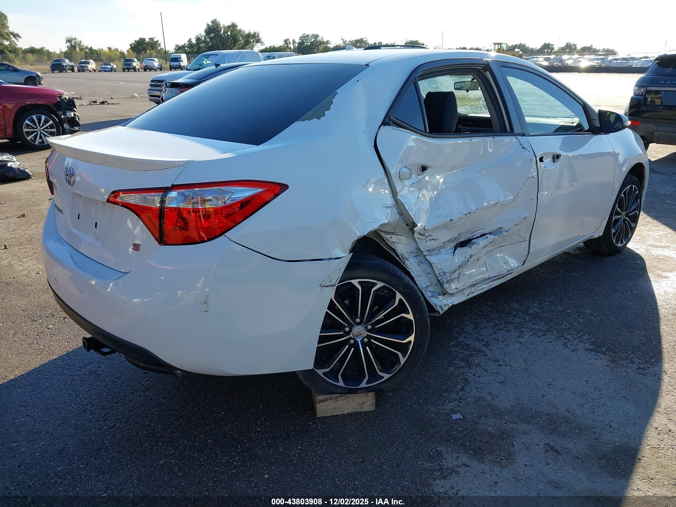 TOYOTA COROLLA image 4