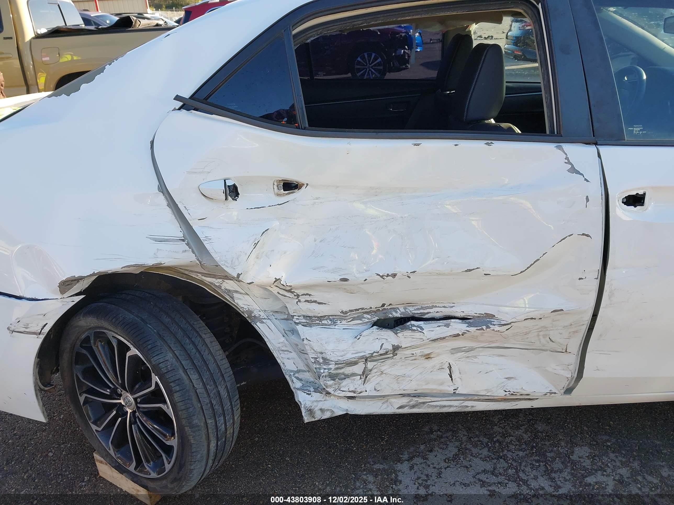 TOYOTA COROLLA image 6