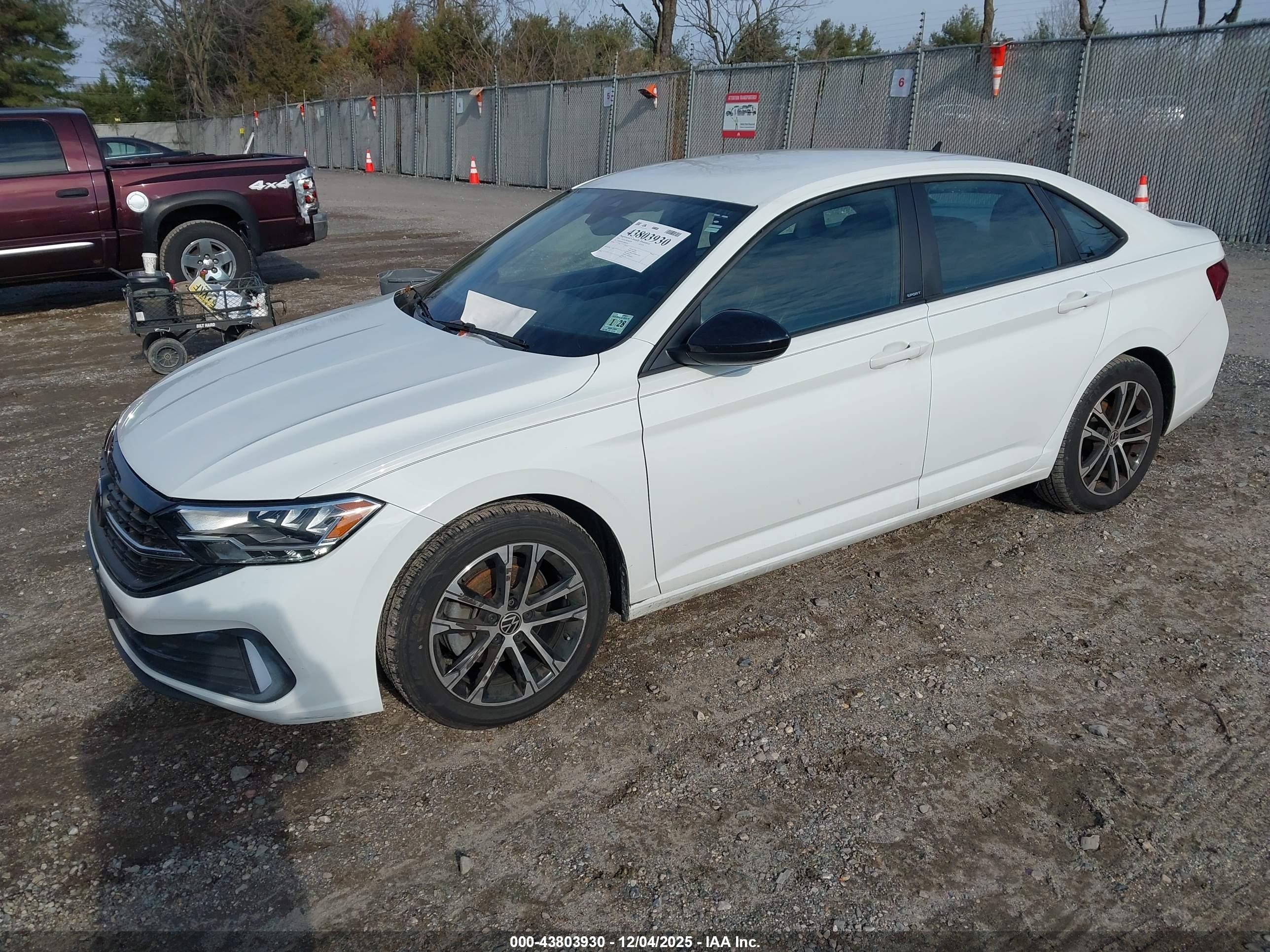 VOLKSWAGEN JETTA image 2