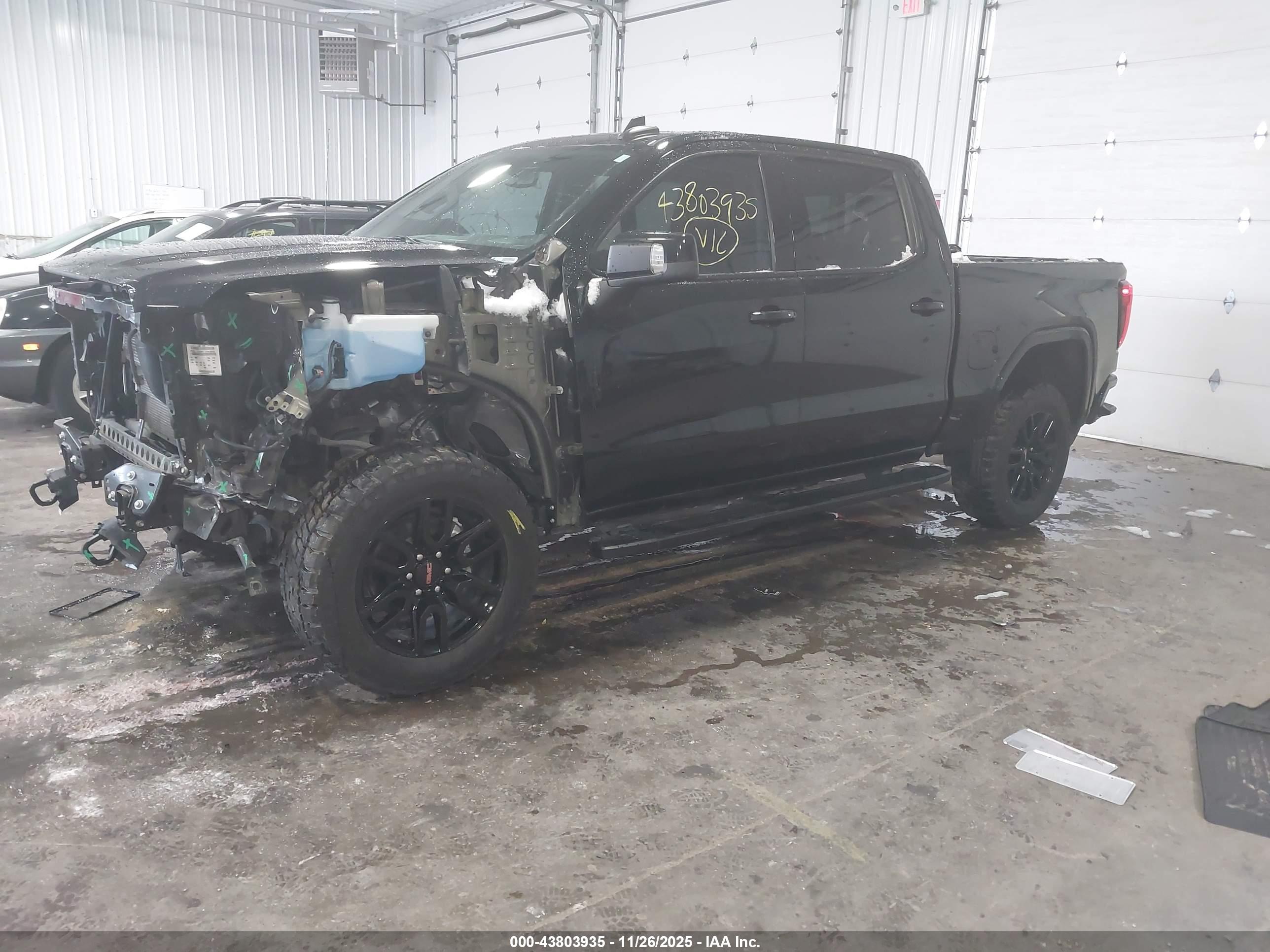 GMC SIERRA image 2