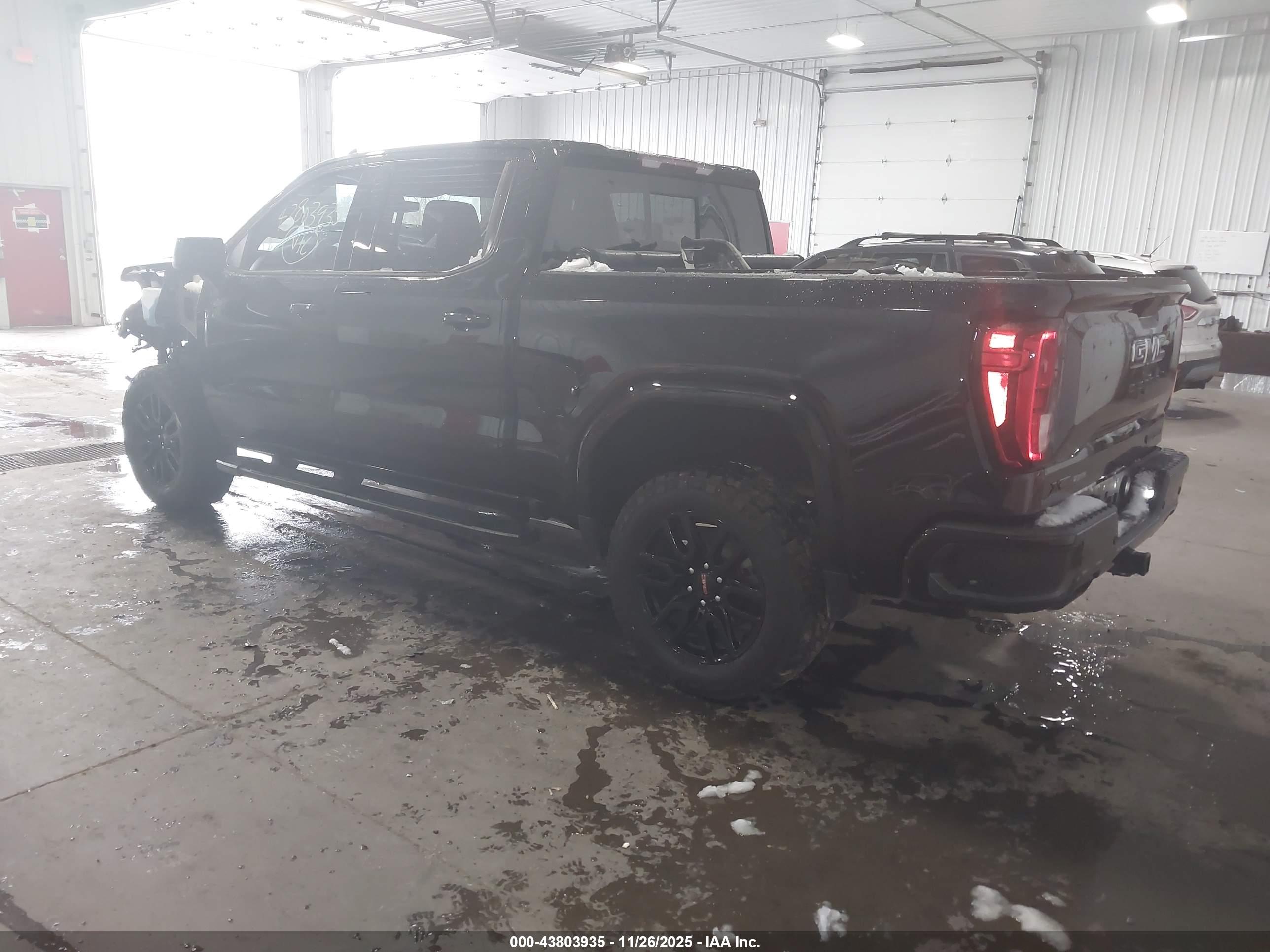 GMC SIERRA image 3
