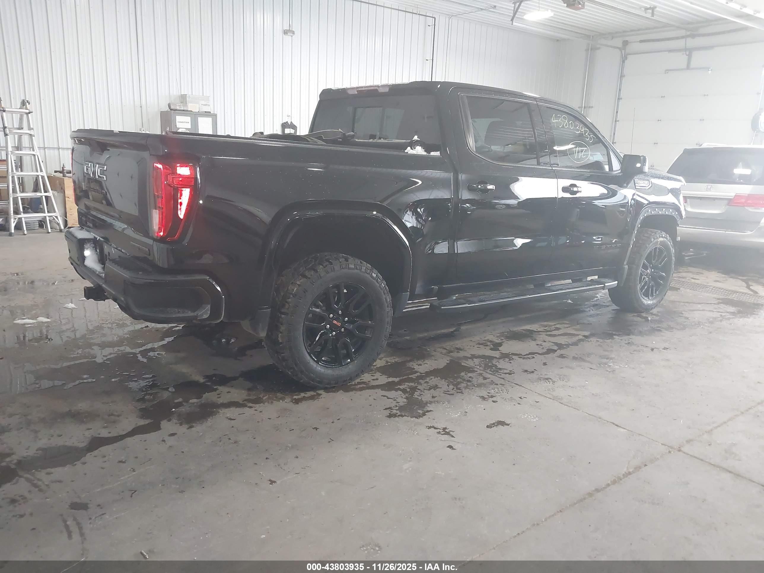 GMC SIERRA image 4