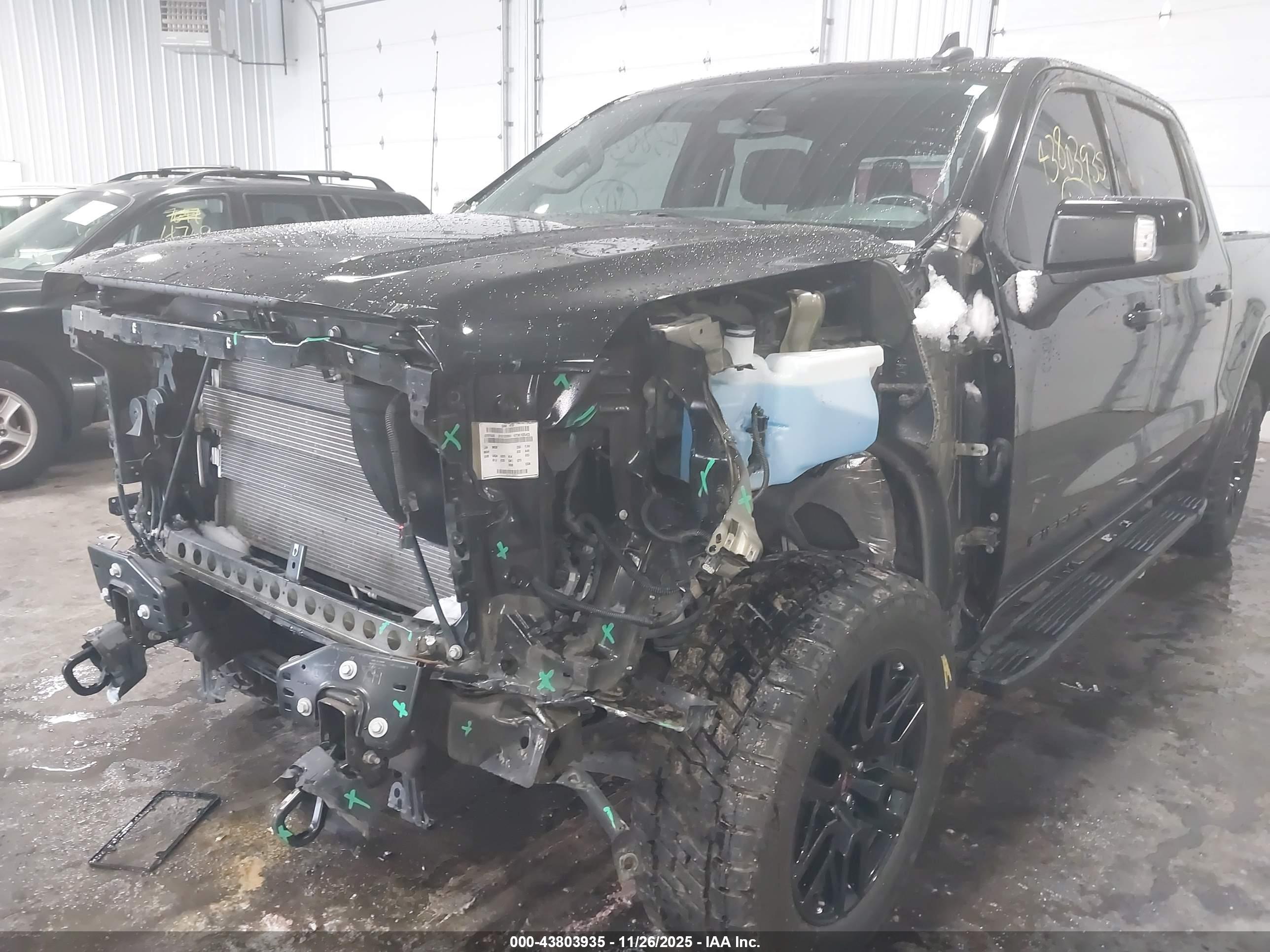 GMC SIERRA image 6