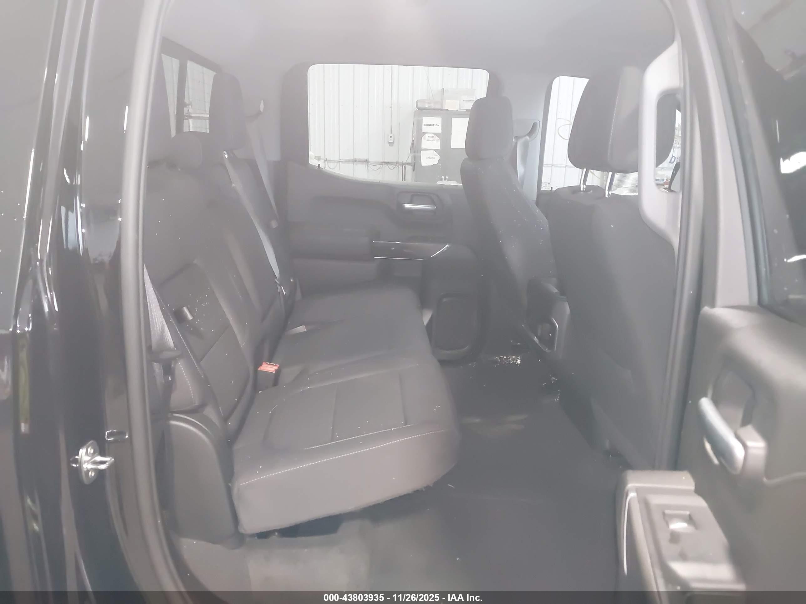 GMC SIERRA image 8