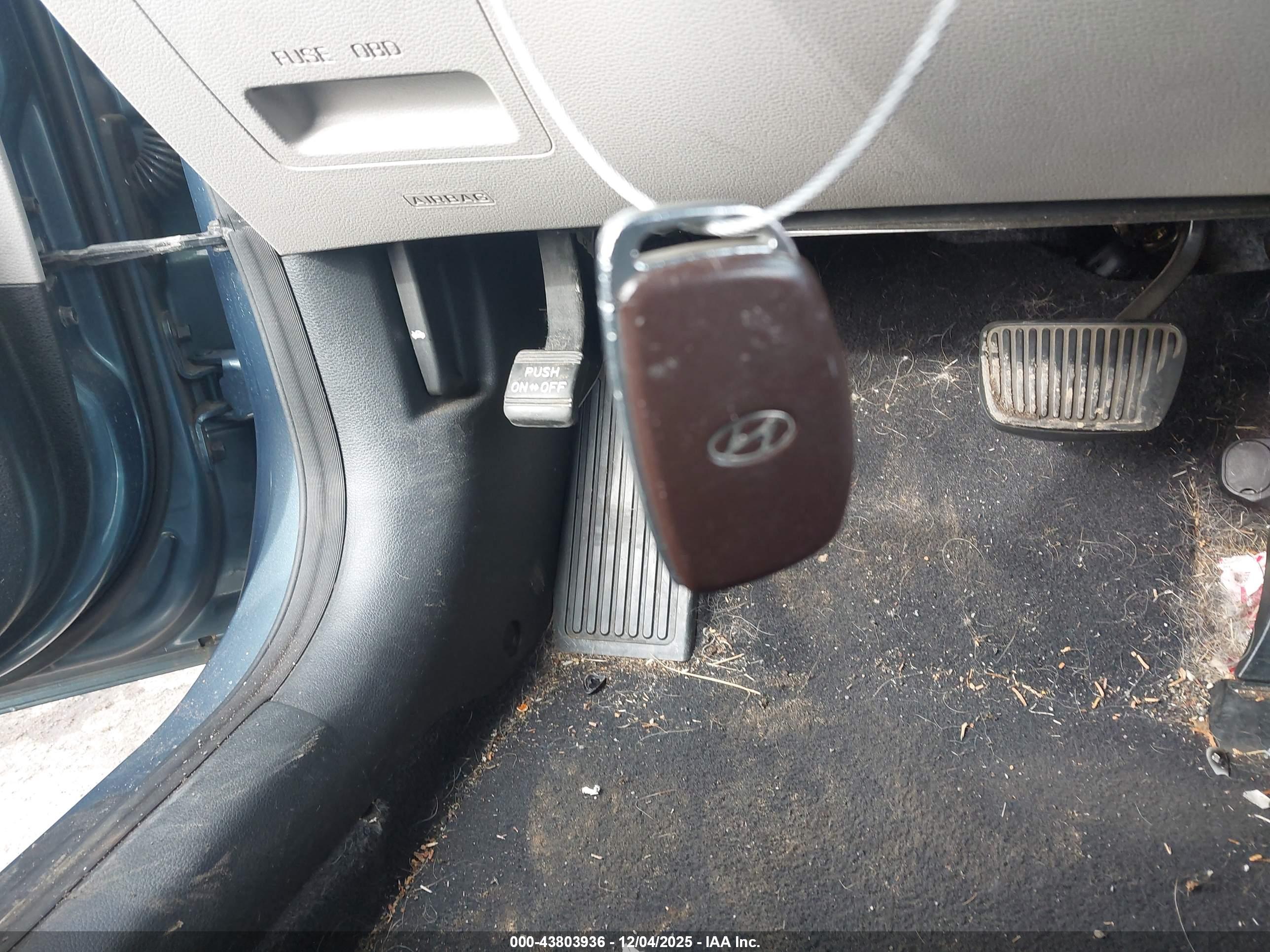 HYUNDAI SONATA image 11