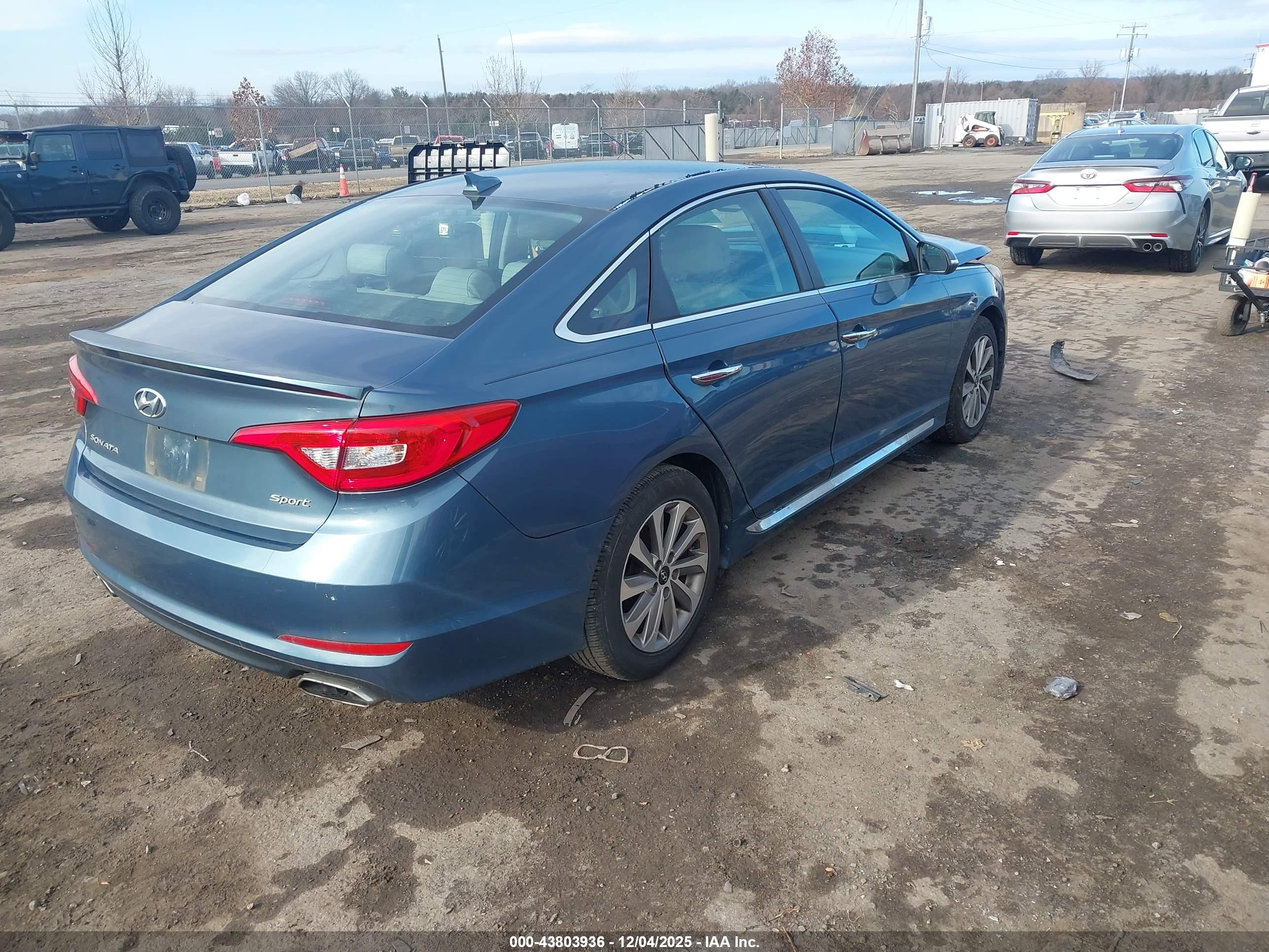 HYUNDAI SONATA image 4