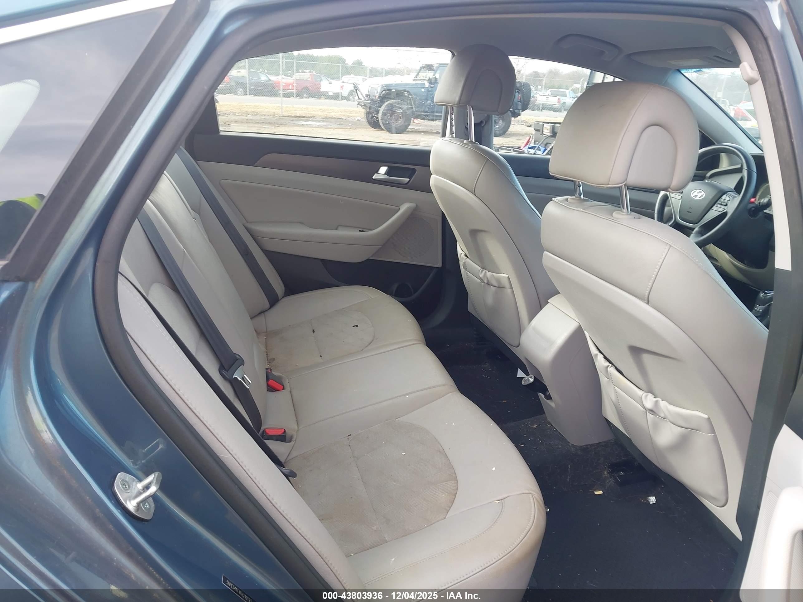 HYUNDAI SONATA image 8